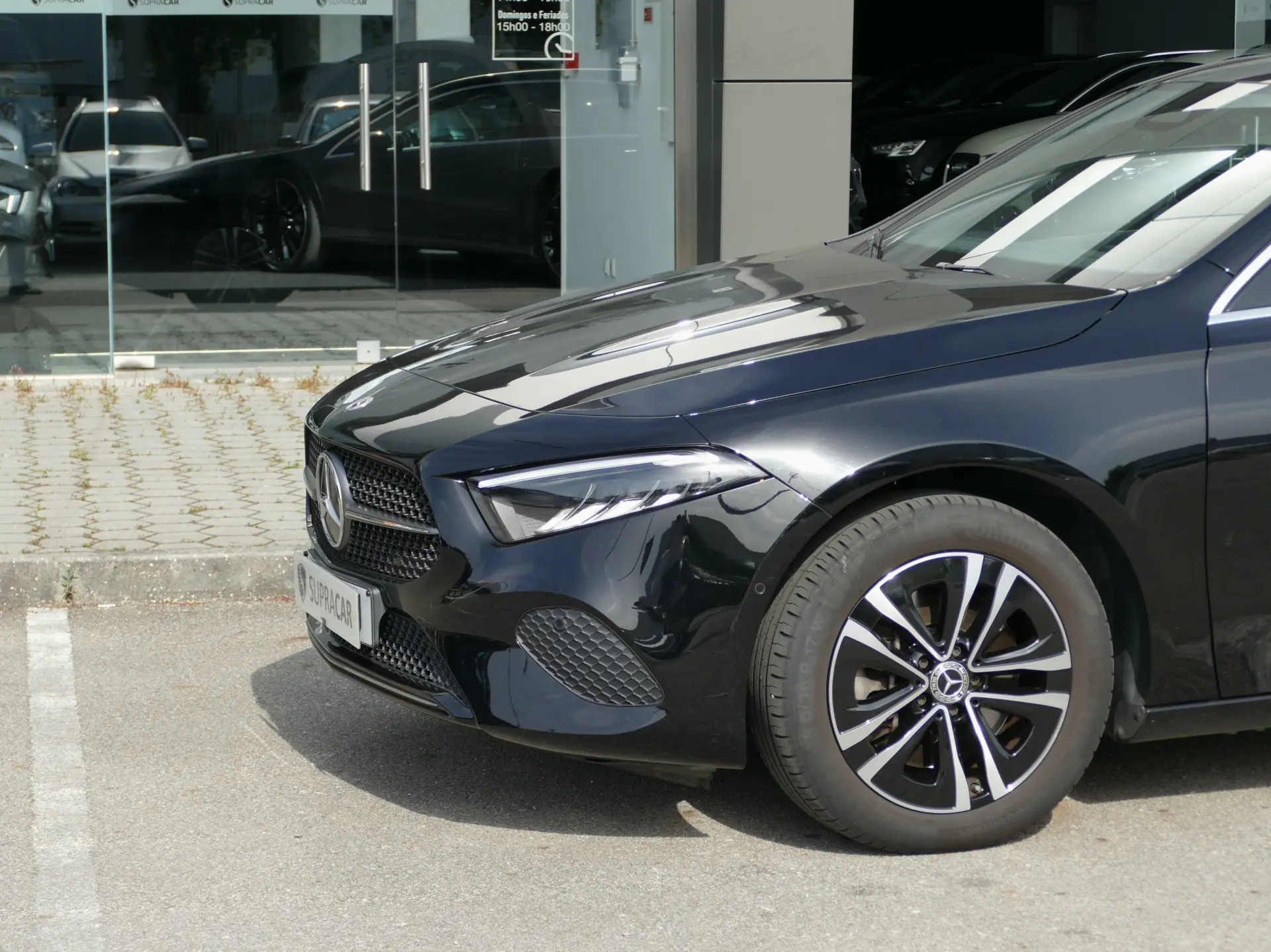 Mercedes-Benz A 250 e Progressive 3