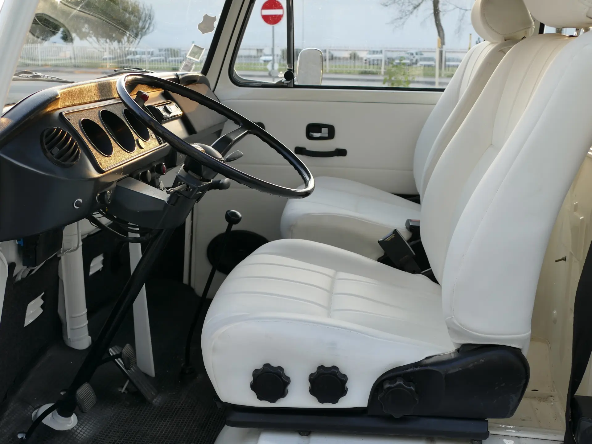 Volkswagen Type 2 24