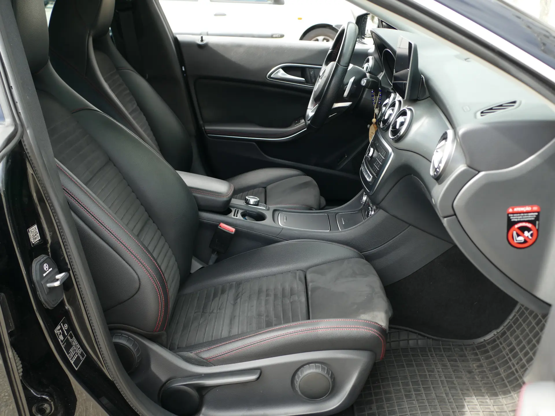Mercedes-Benz CLA 200 d AMG Line Aut. 28