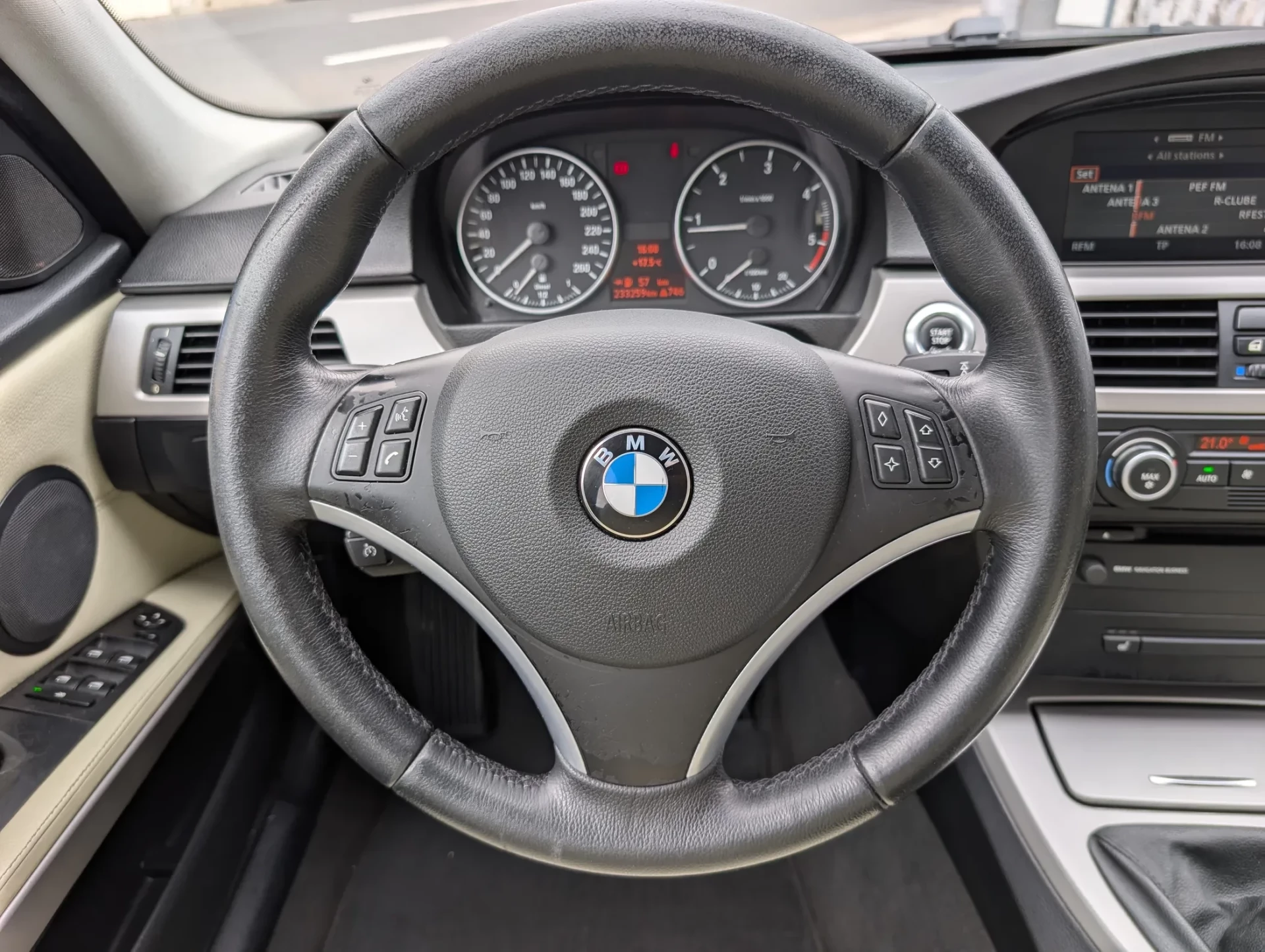 BMW 320 d Touring Exclusive 16