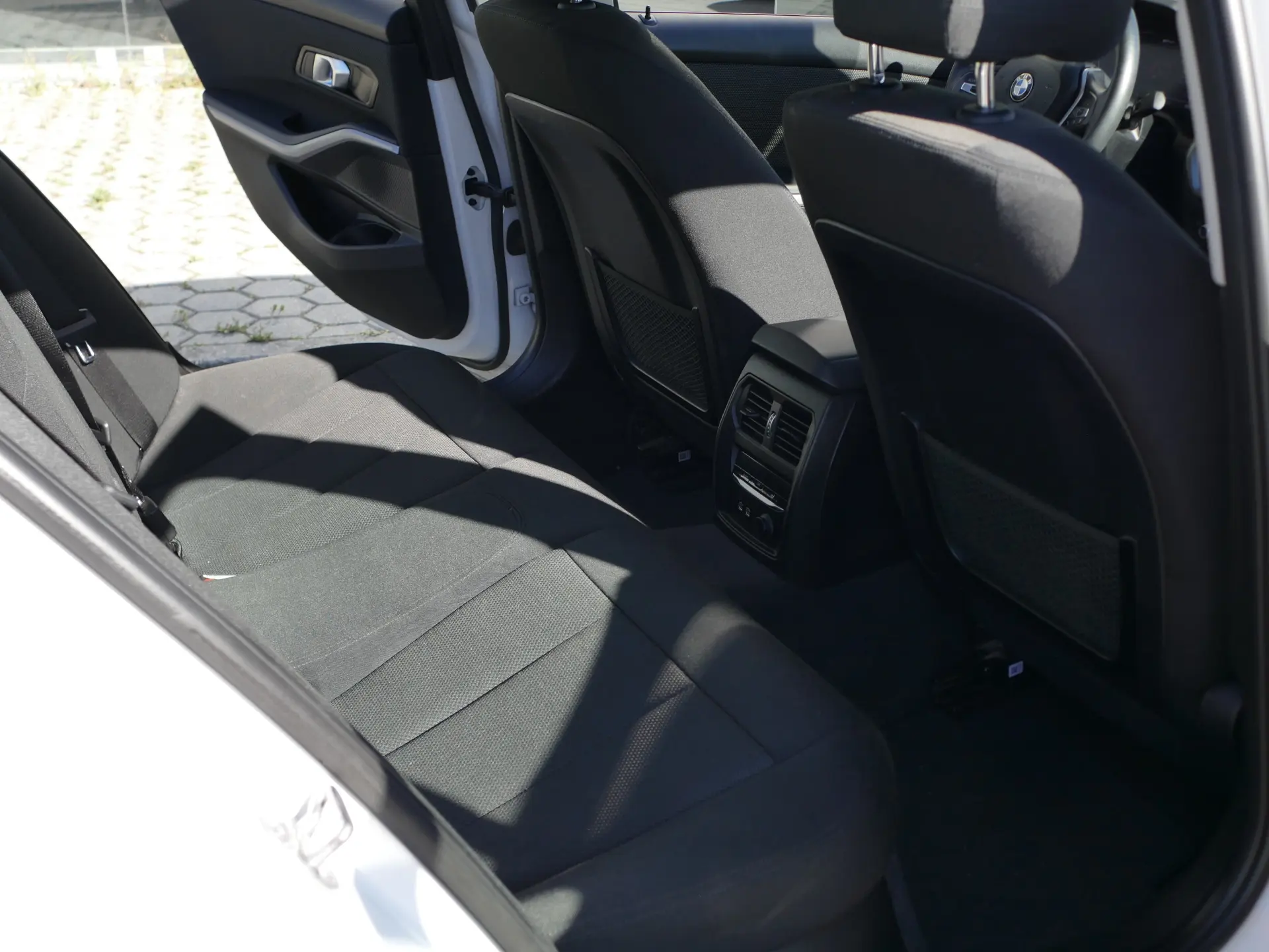 BMW 330 e iPerformance Advantage 31