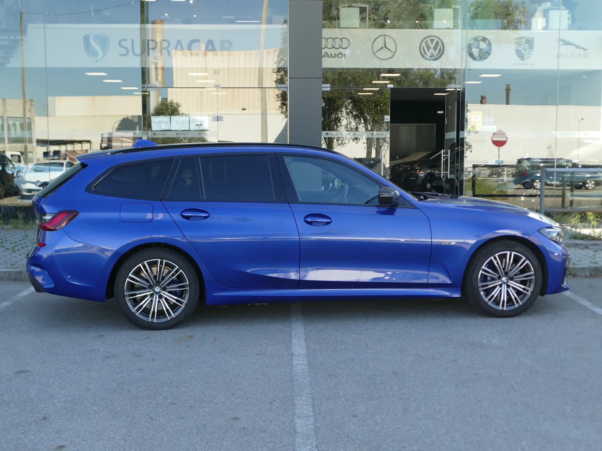 BMW 330 e Pack Desportivo M Auto 39