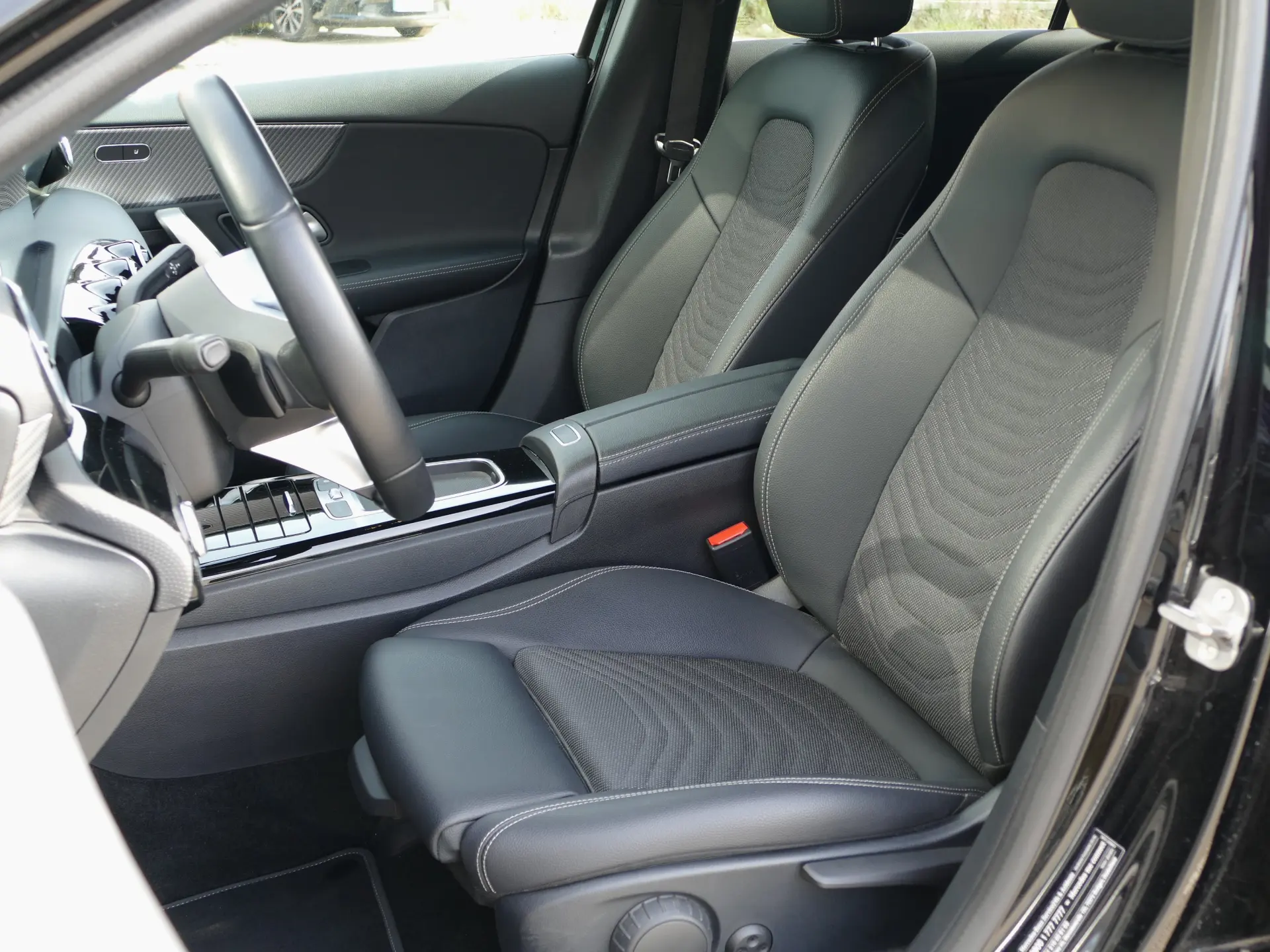 Mercedes-Benz A 250 e Progressive 22