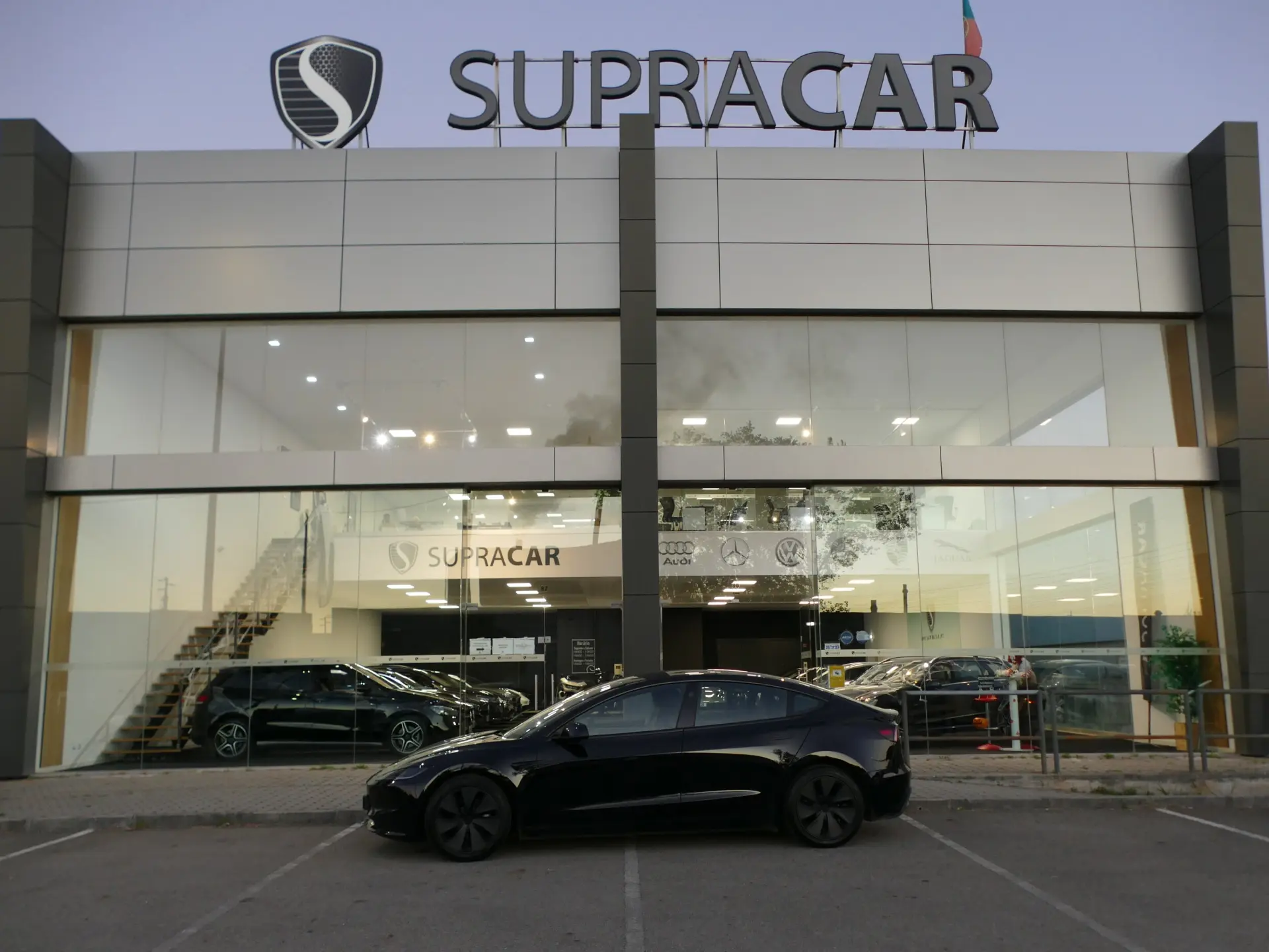 Tesla Model 3 Long Range Tração Integral 35