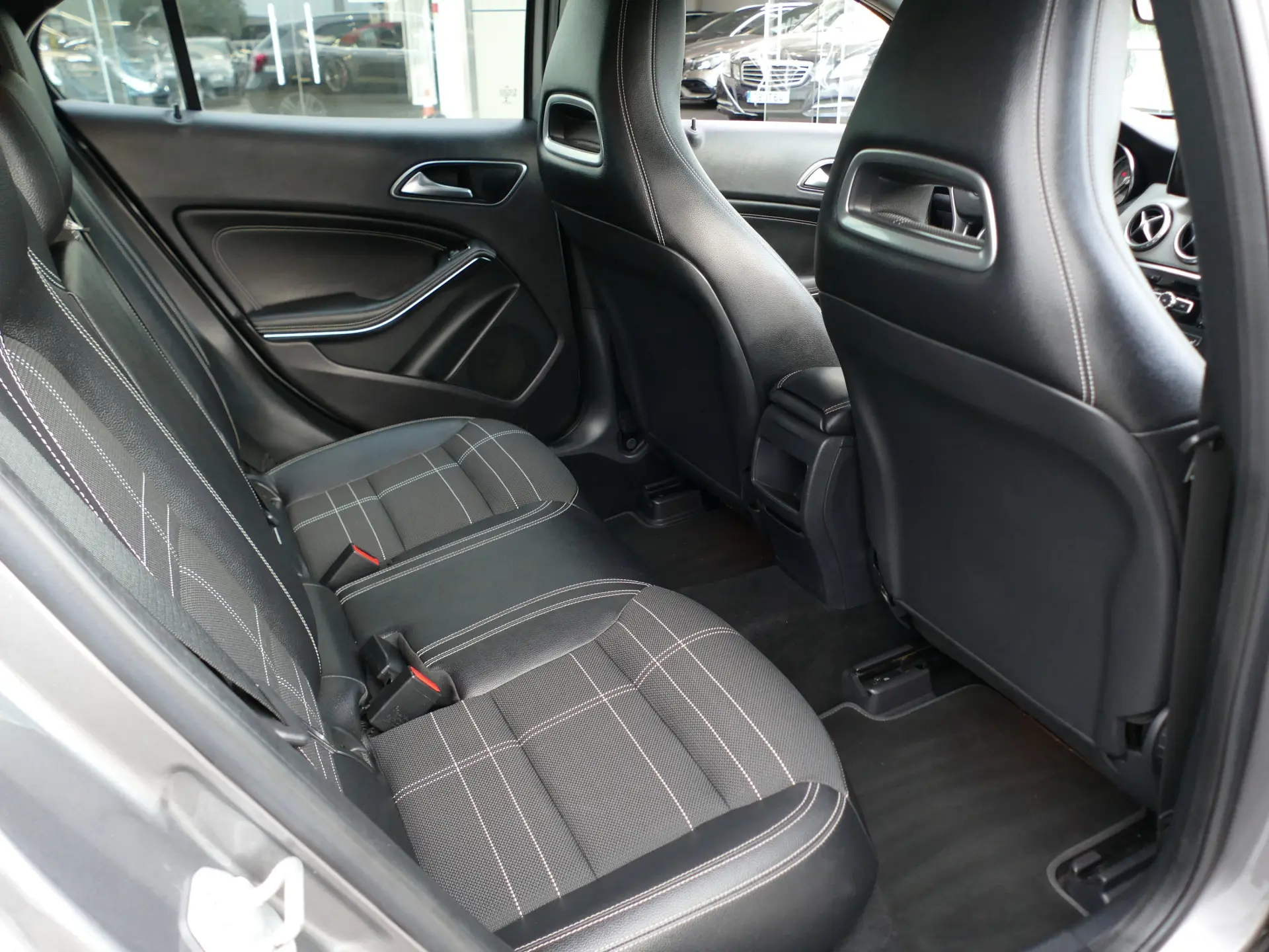 Mercedes-Benz GLA 180 CDi Urban 27