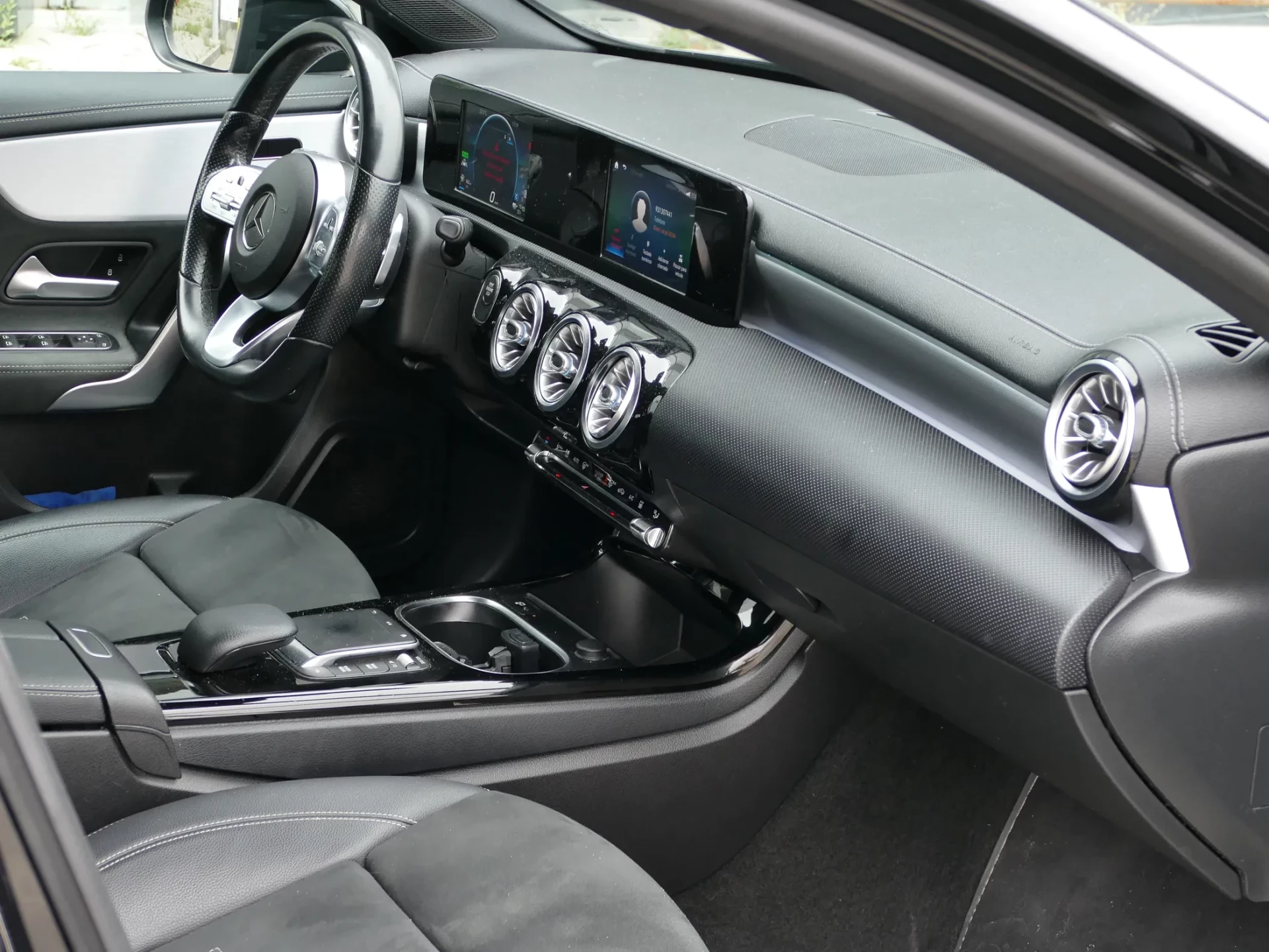 Mercedes-Benz A 250 Limousine e AMG Line 23