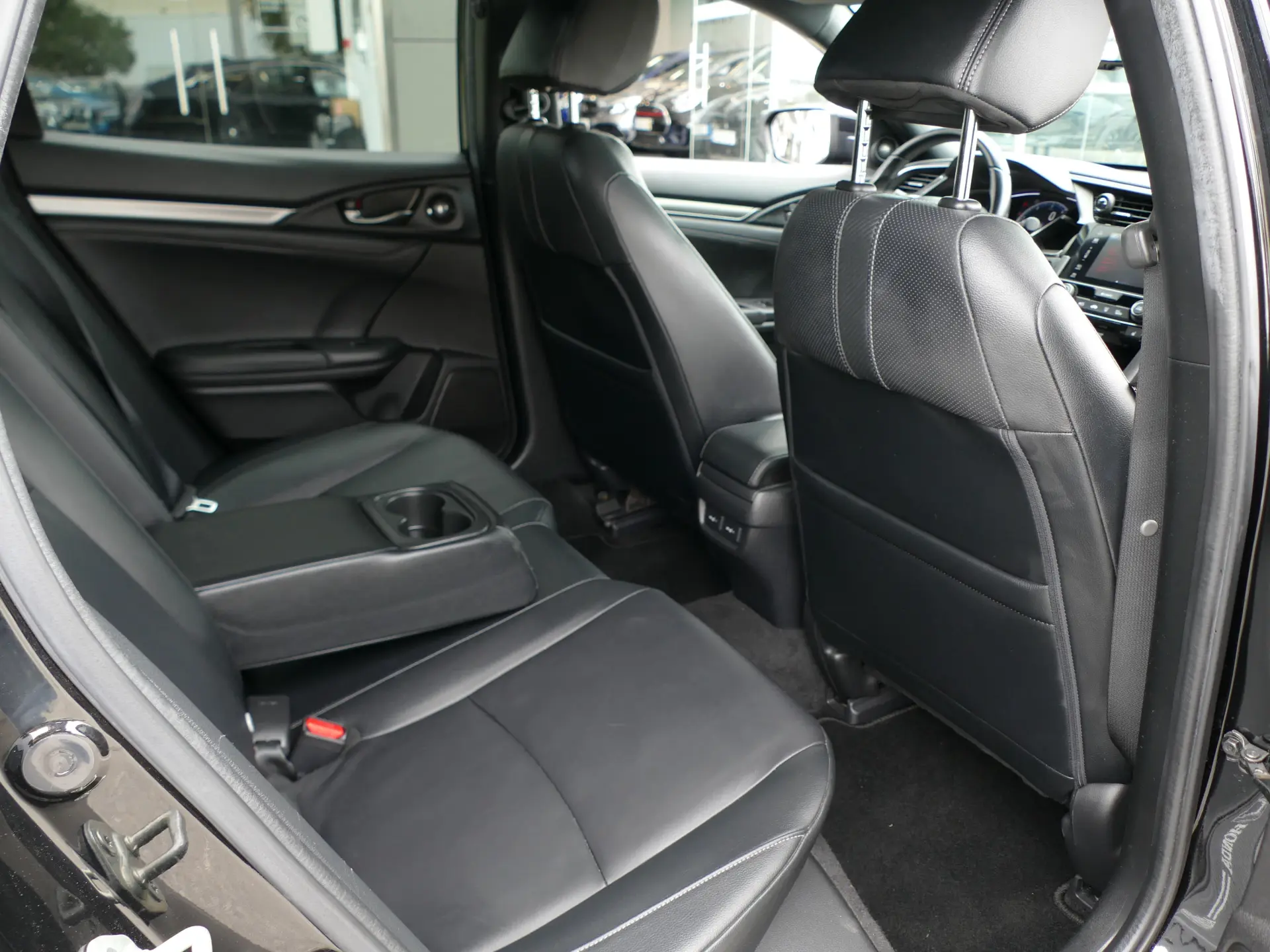 Honda Civic 1.6 i-DTEC Executive Premium 9AT 33