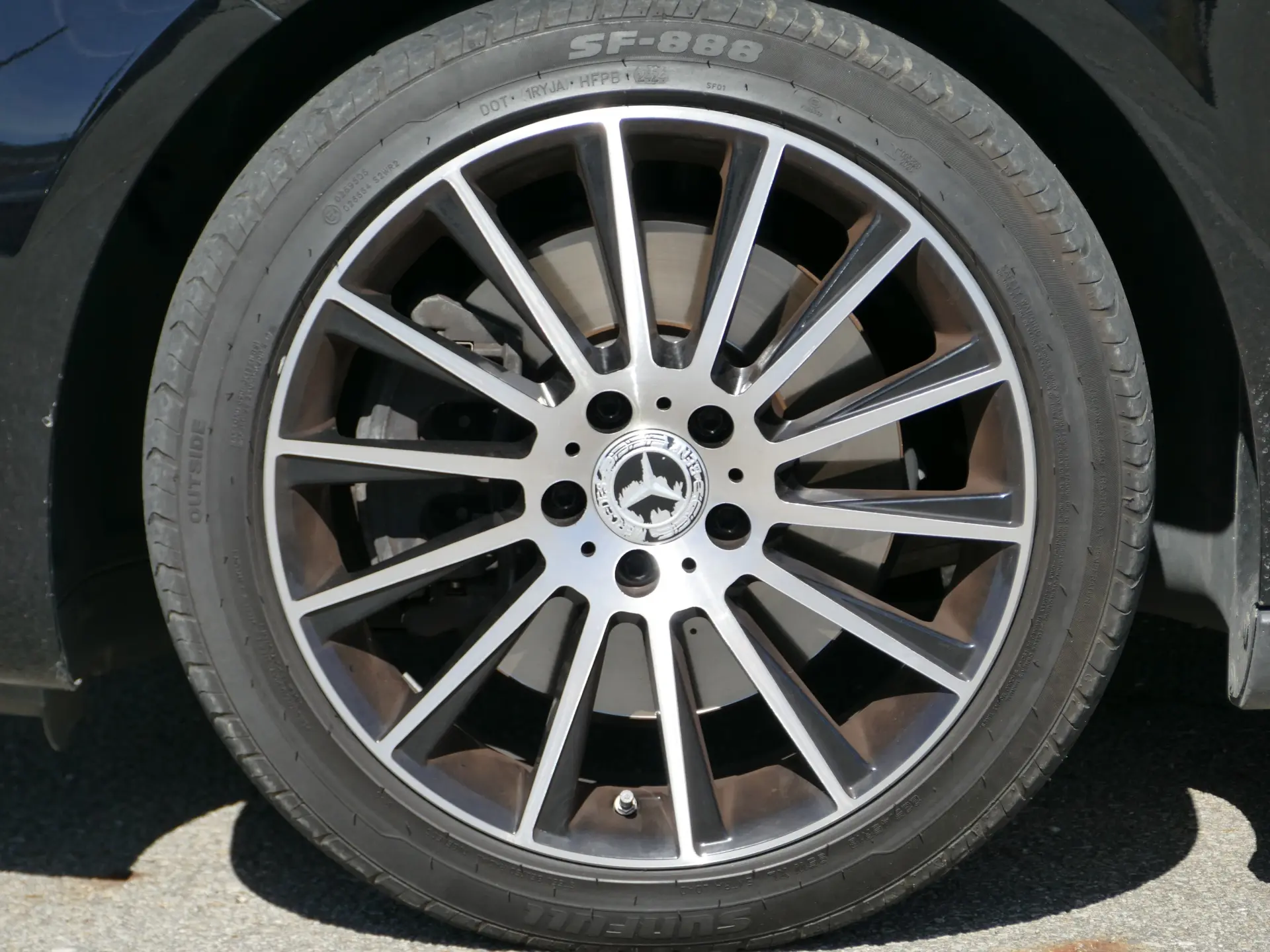 Mercedes-Benz A 250 Limousine e Style Plus 6