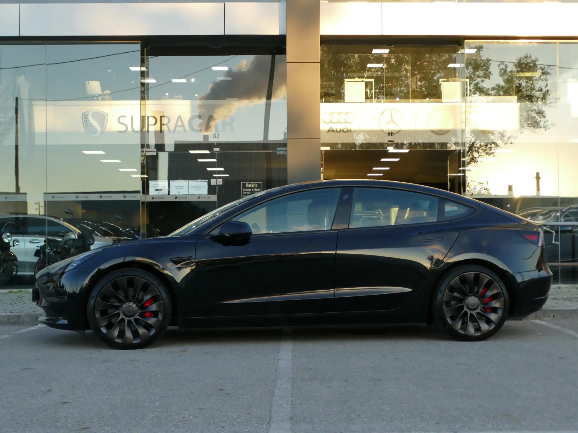 Tesla Model 3 Performance Dual Motor AWD 18
