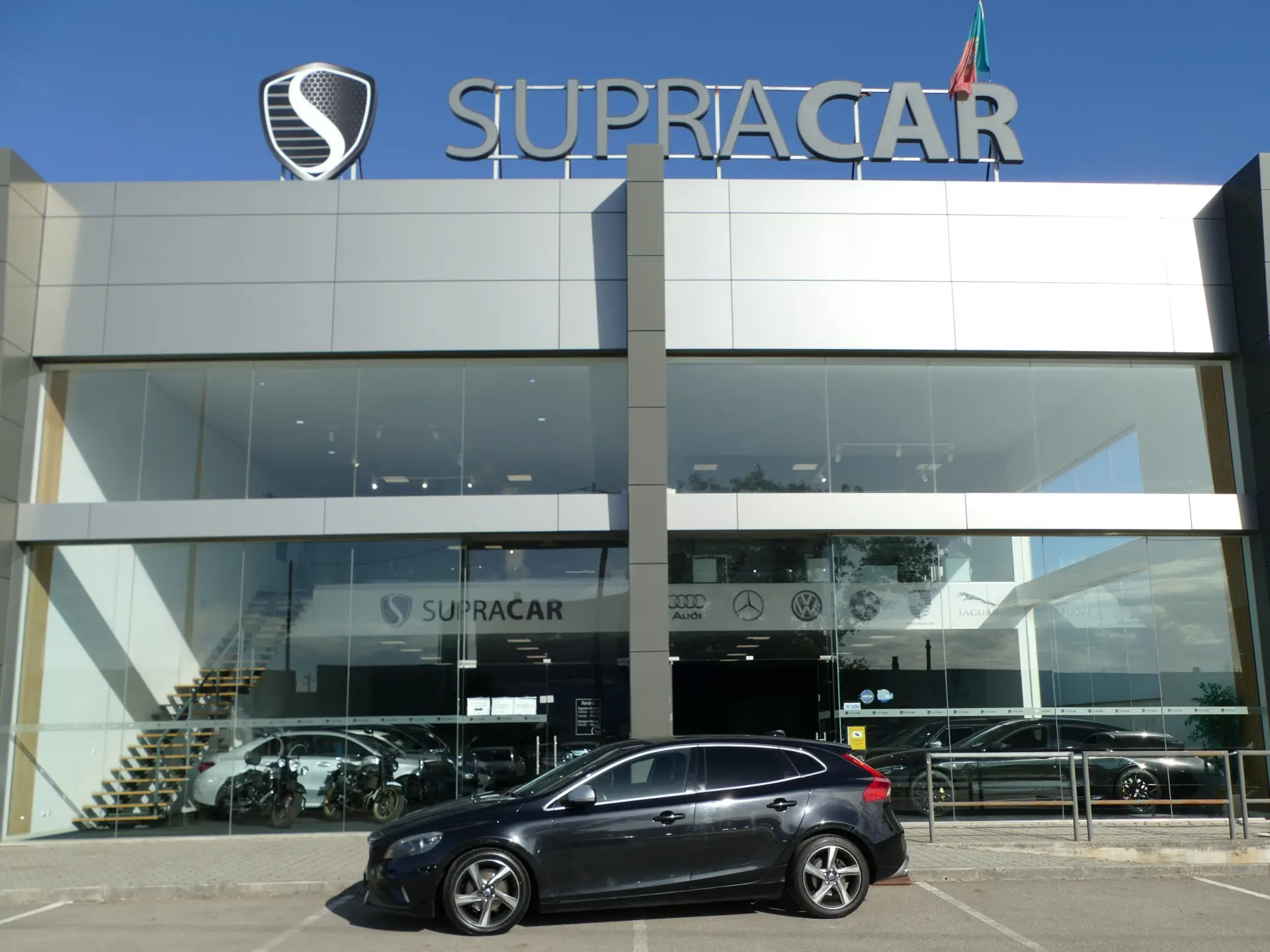 Volvo V40 1.6 D2 R-Design 37