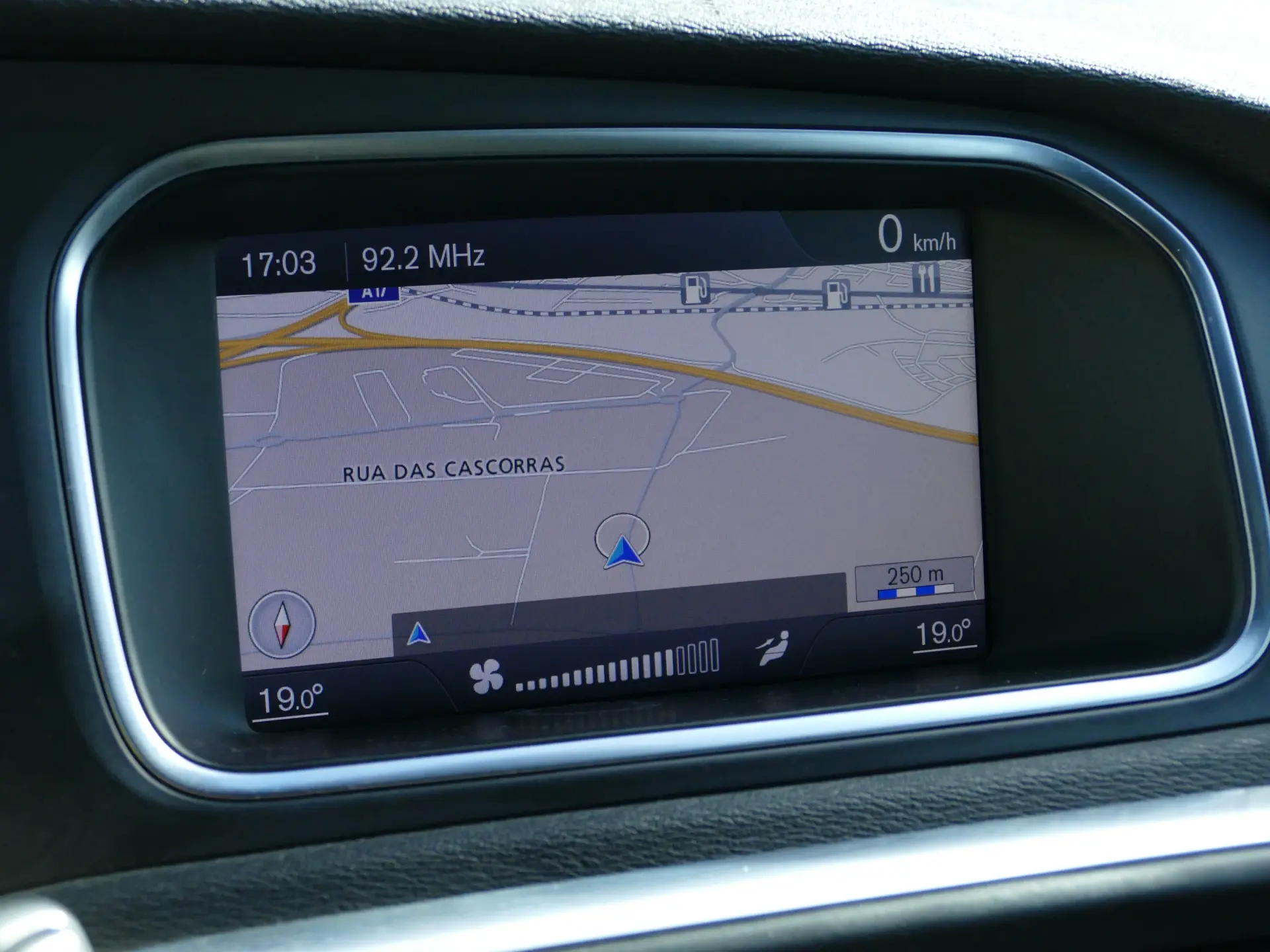 Volvo V40 1.6 D2 R-Design 20