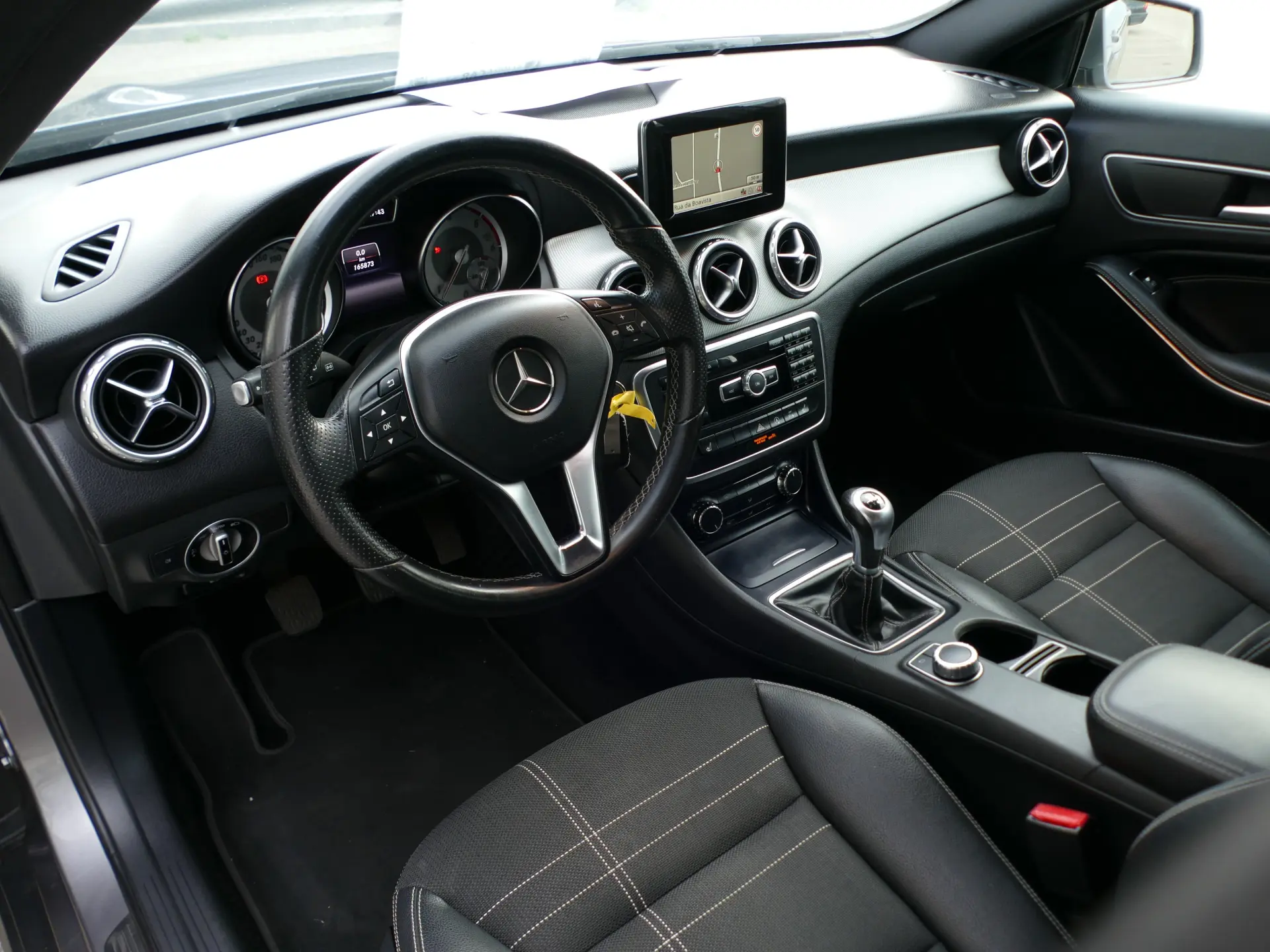 Mercedes-Benz GLA 180 CDi Urban 21