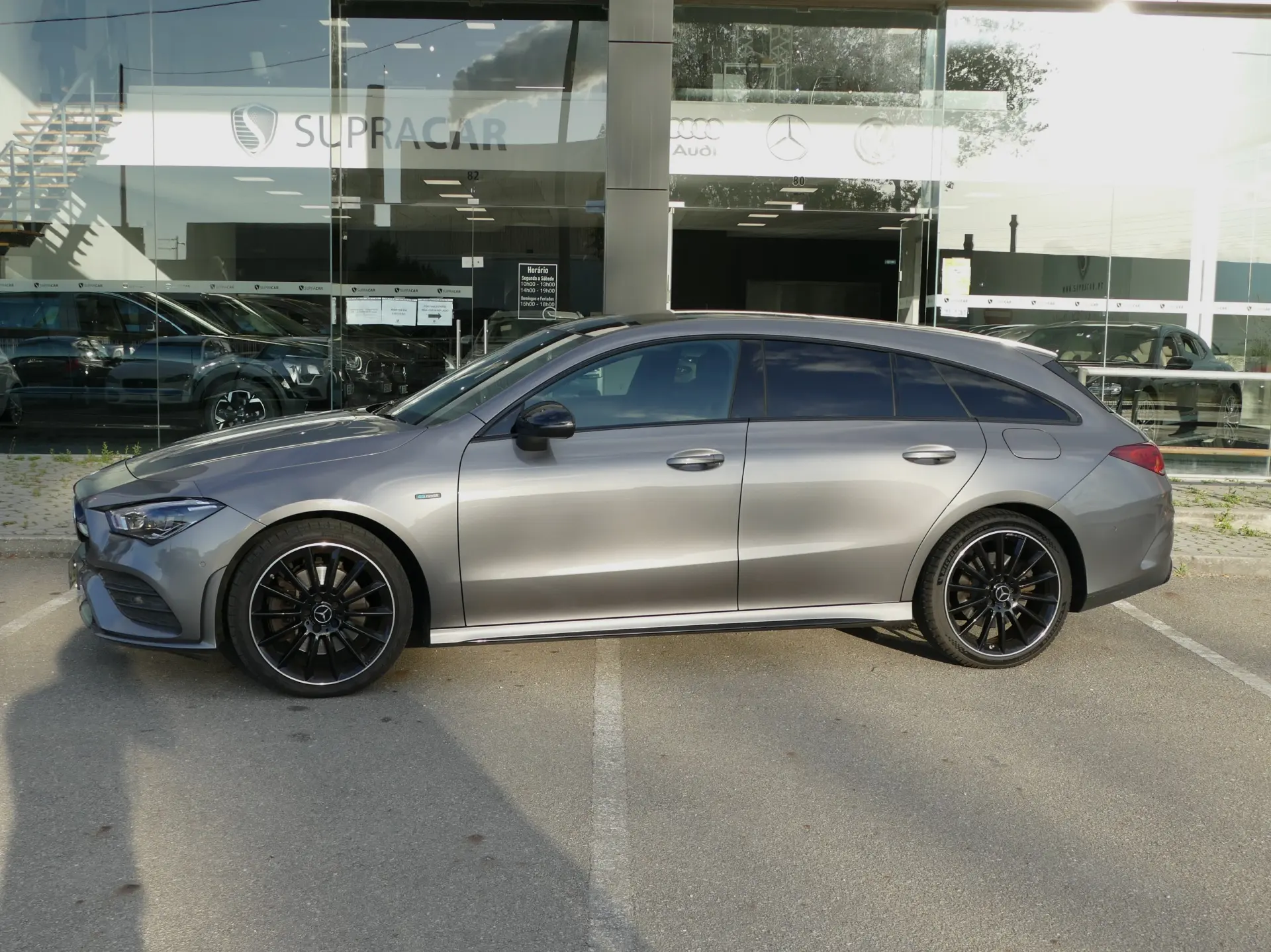 Mercedes-Benz CLA 250 e Shooting Brake AMG Line 15