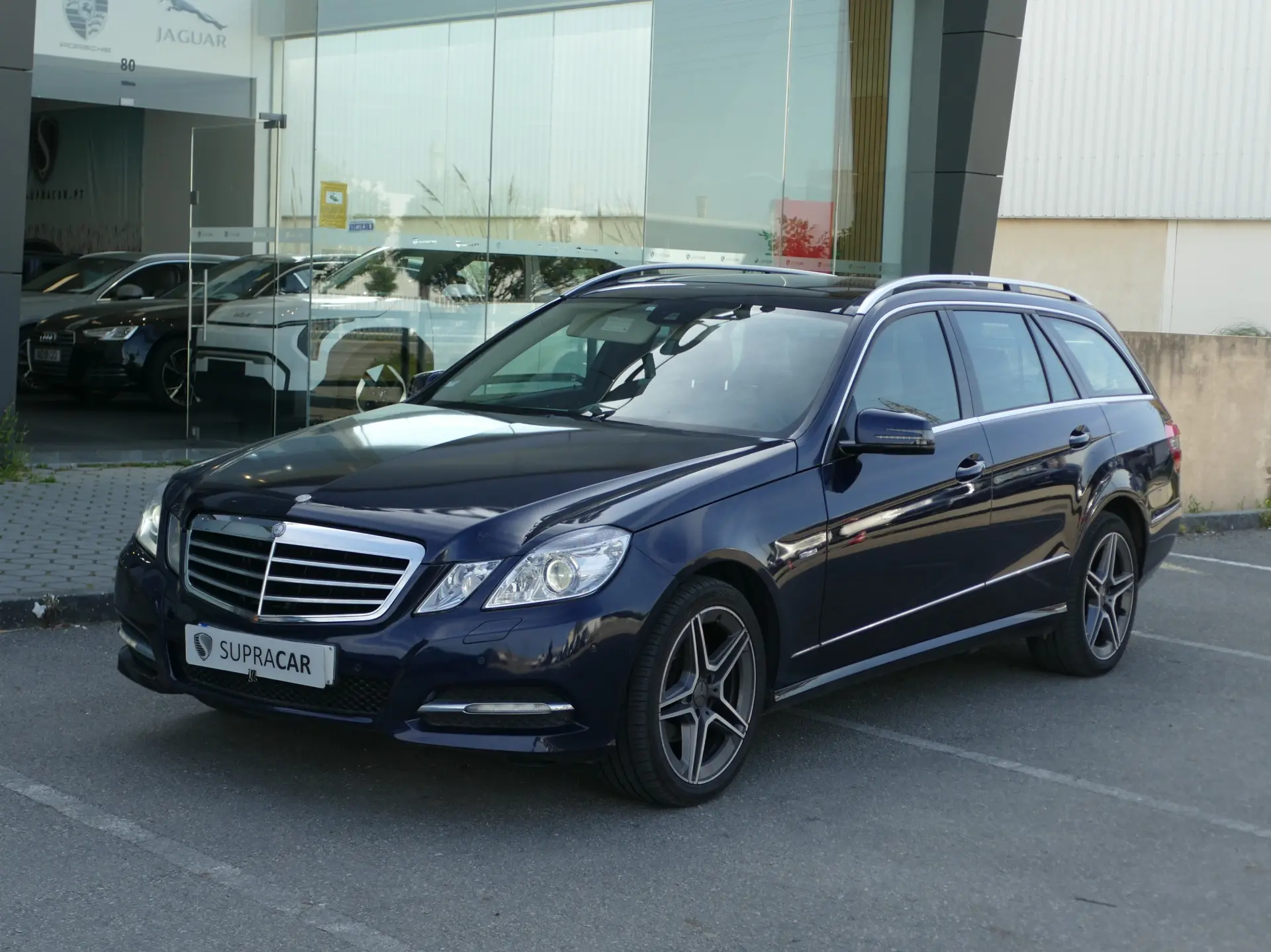 Mercedes-Benz E 220 CDi Avantgarde BE Auto. 1