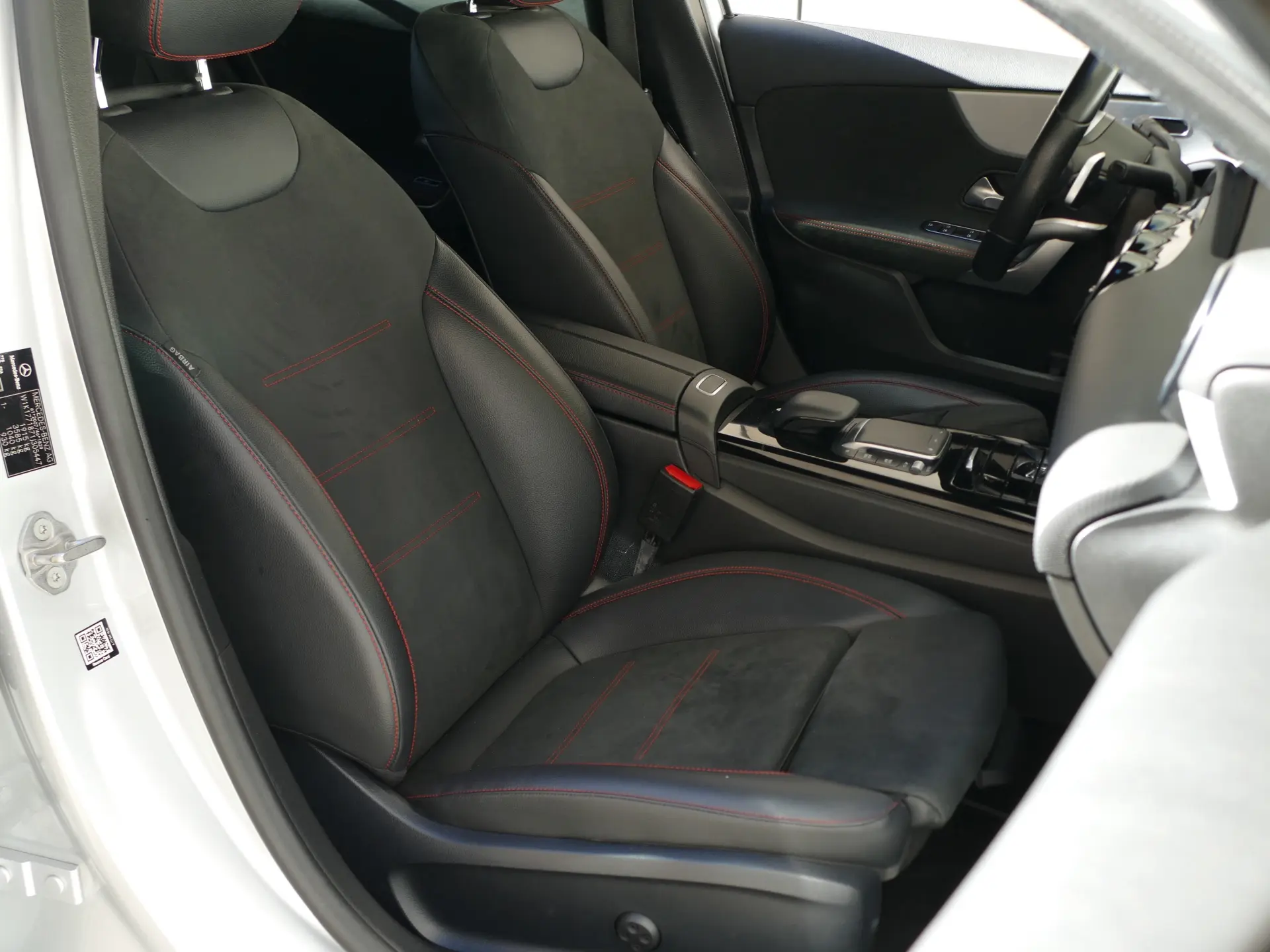 Mercedes-Benz A 200 Limousine AMG Line Aut. 29