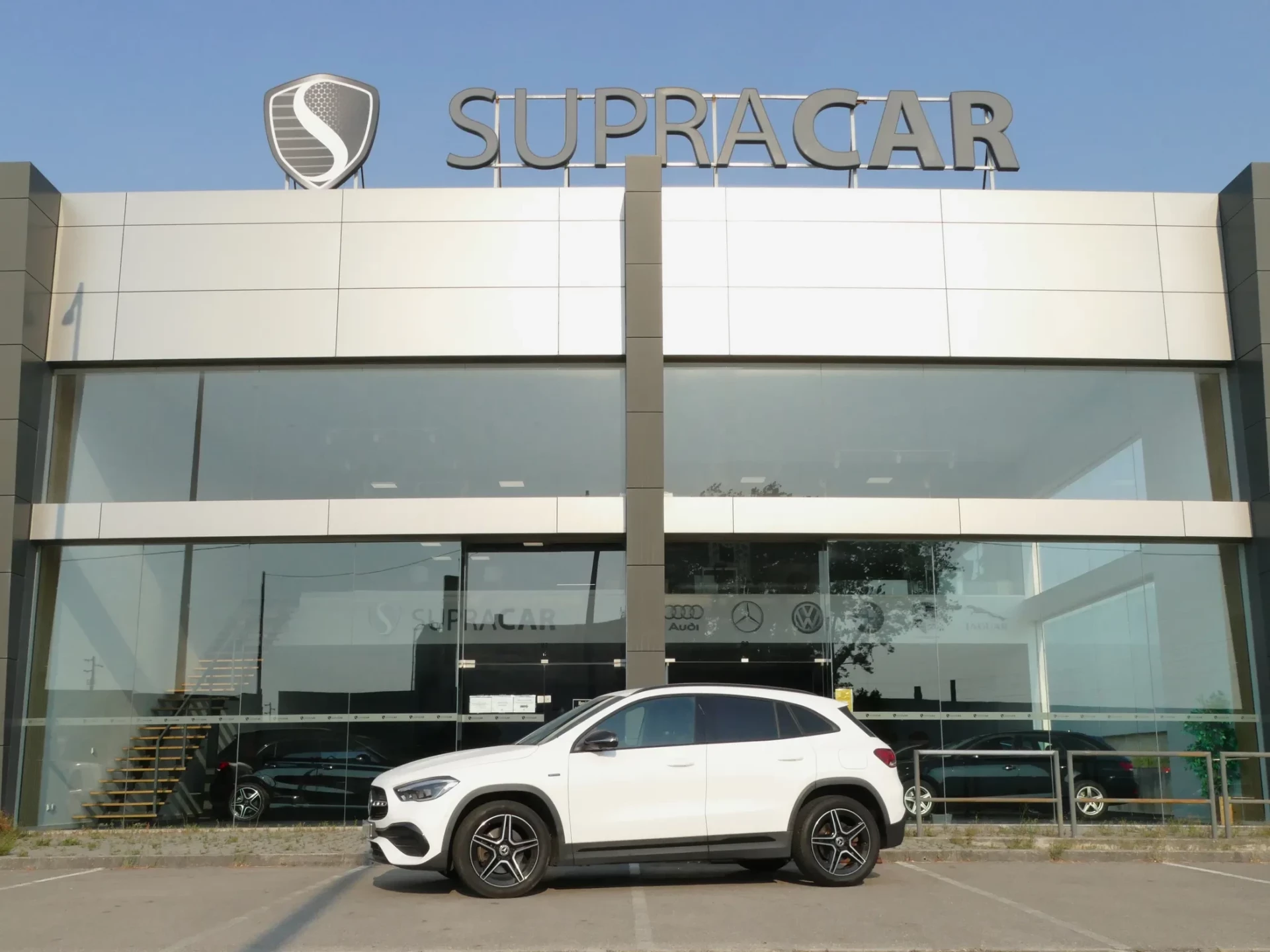 Mercedes-Benz GLA 250 e AMG Line 37