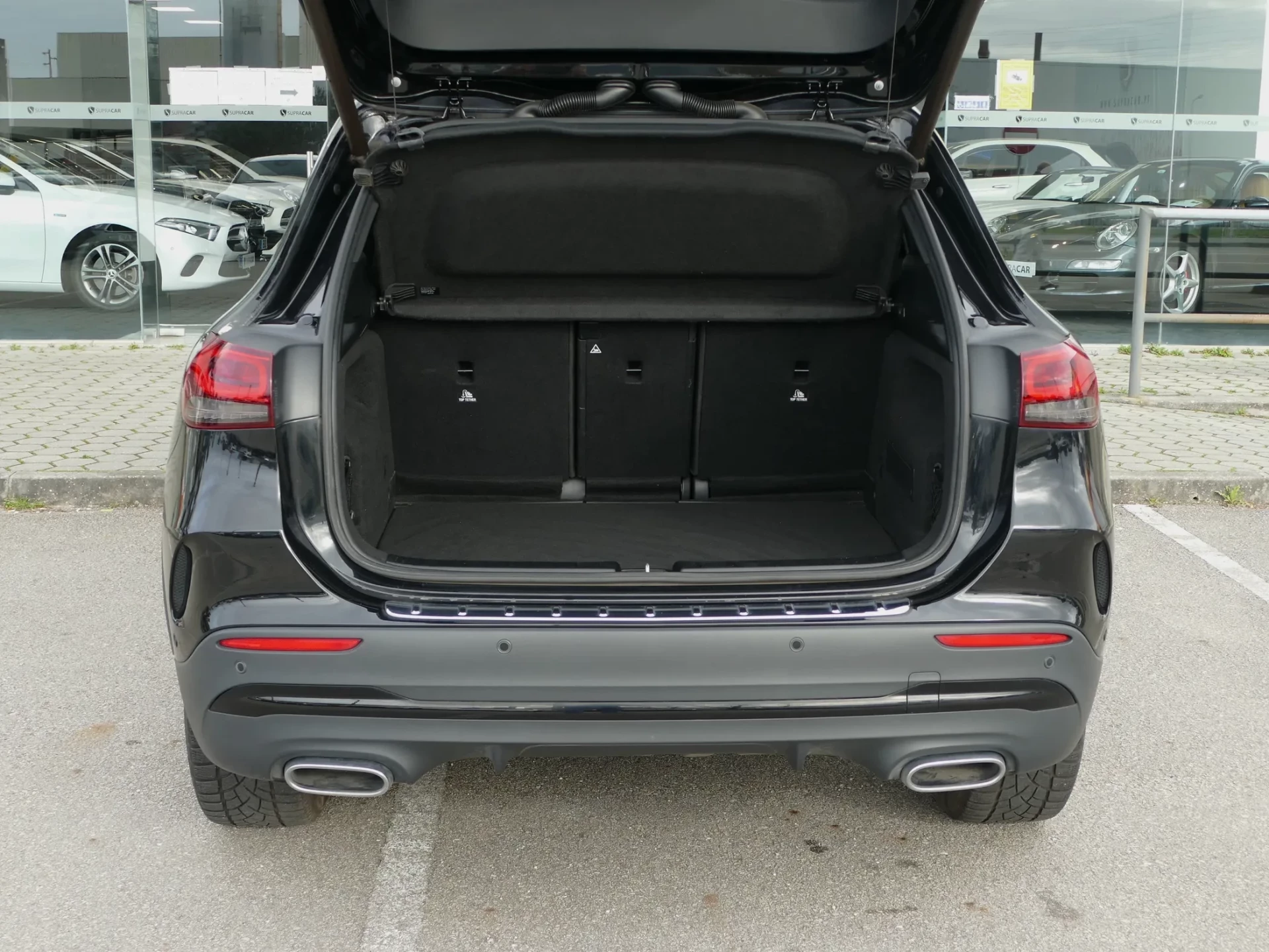 Mercedes-Benz GLA 250 e AMG Line 5