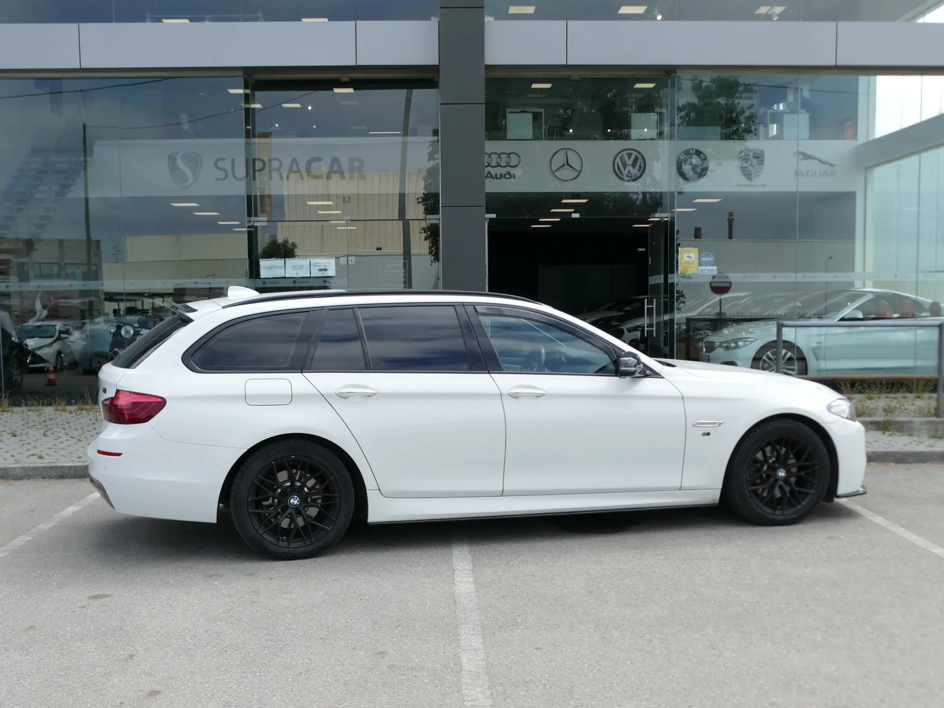 BMW 520 d Pack M Auto 45