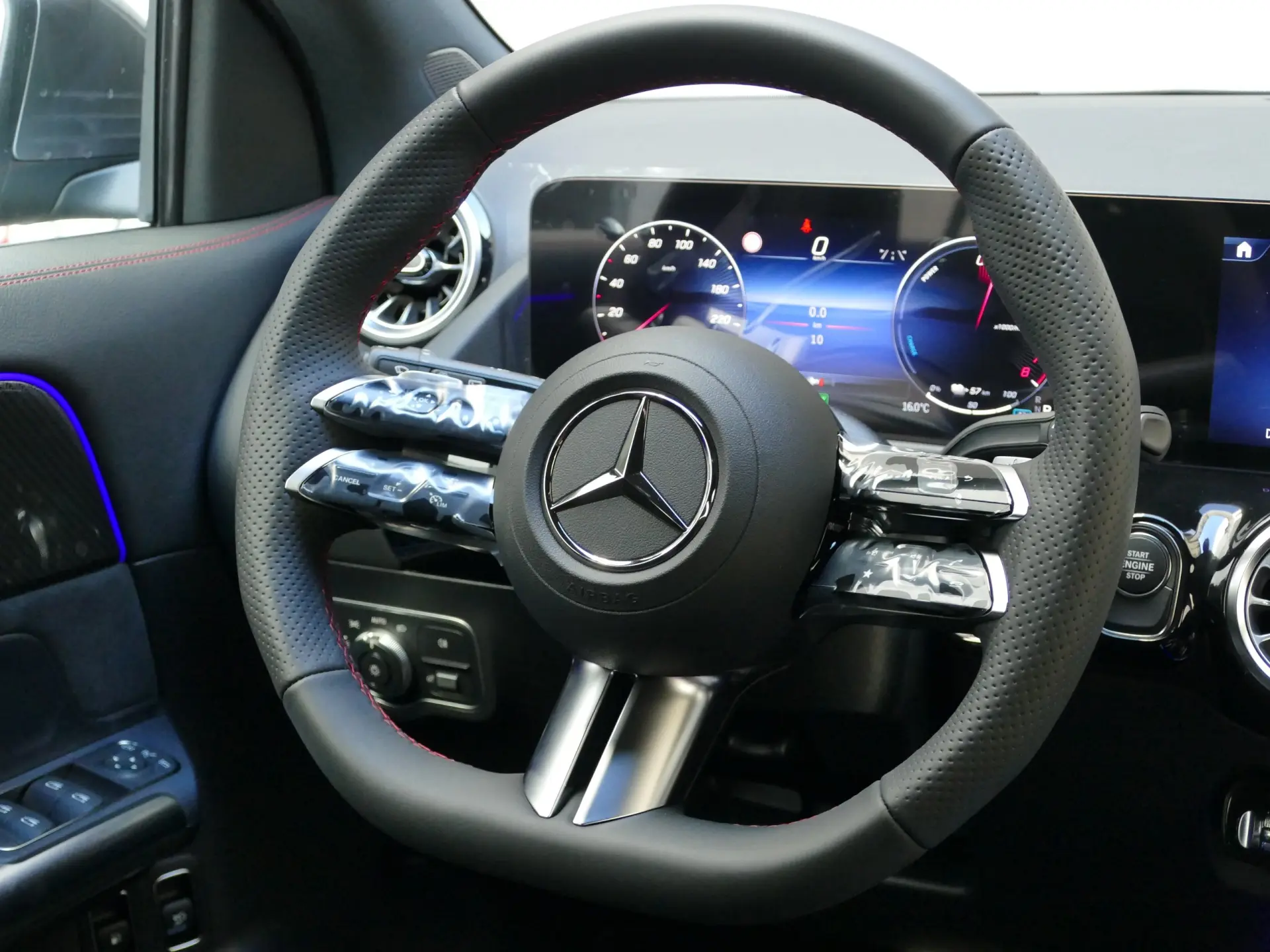 Mercedes-Benz GLA 250 e AMG Line 35