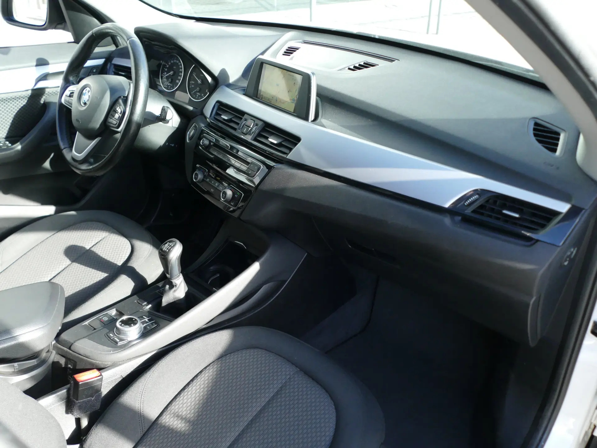 BMW X1 16 d sDrive Advantage 30