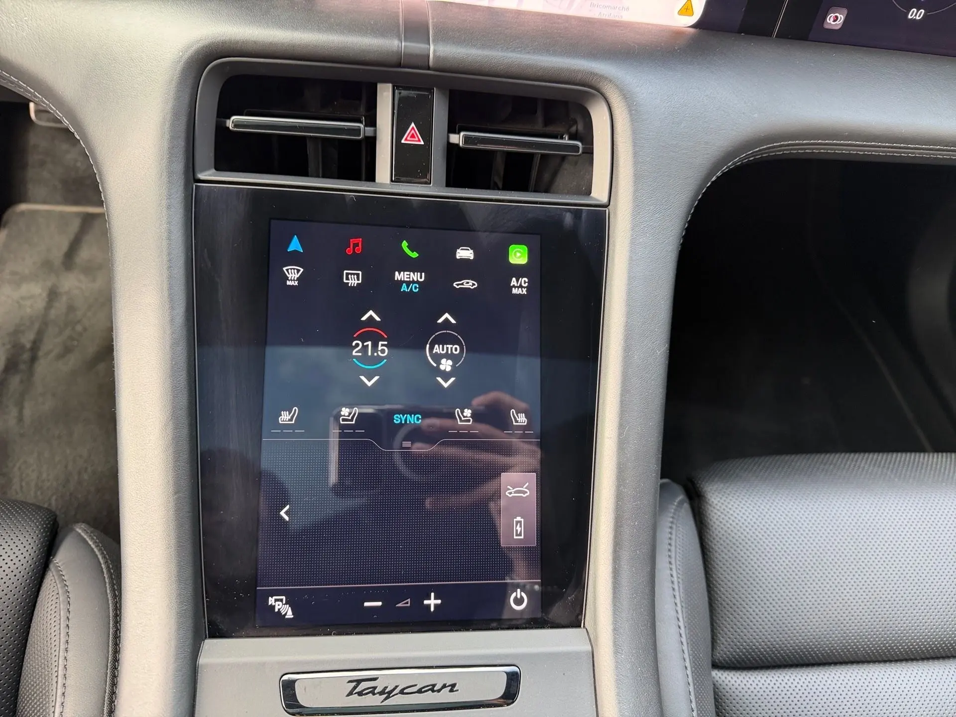 Porsche Taycan Turbo S 16