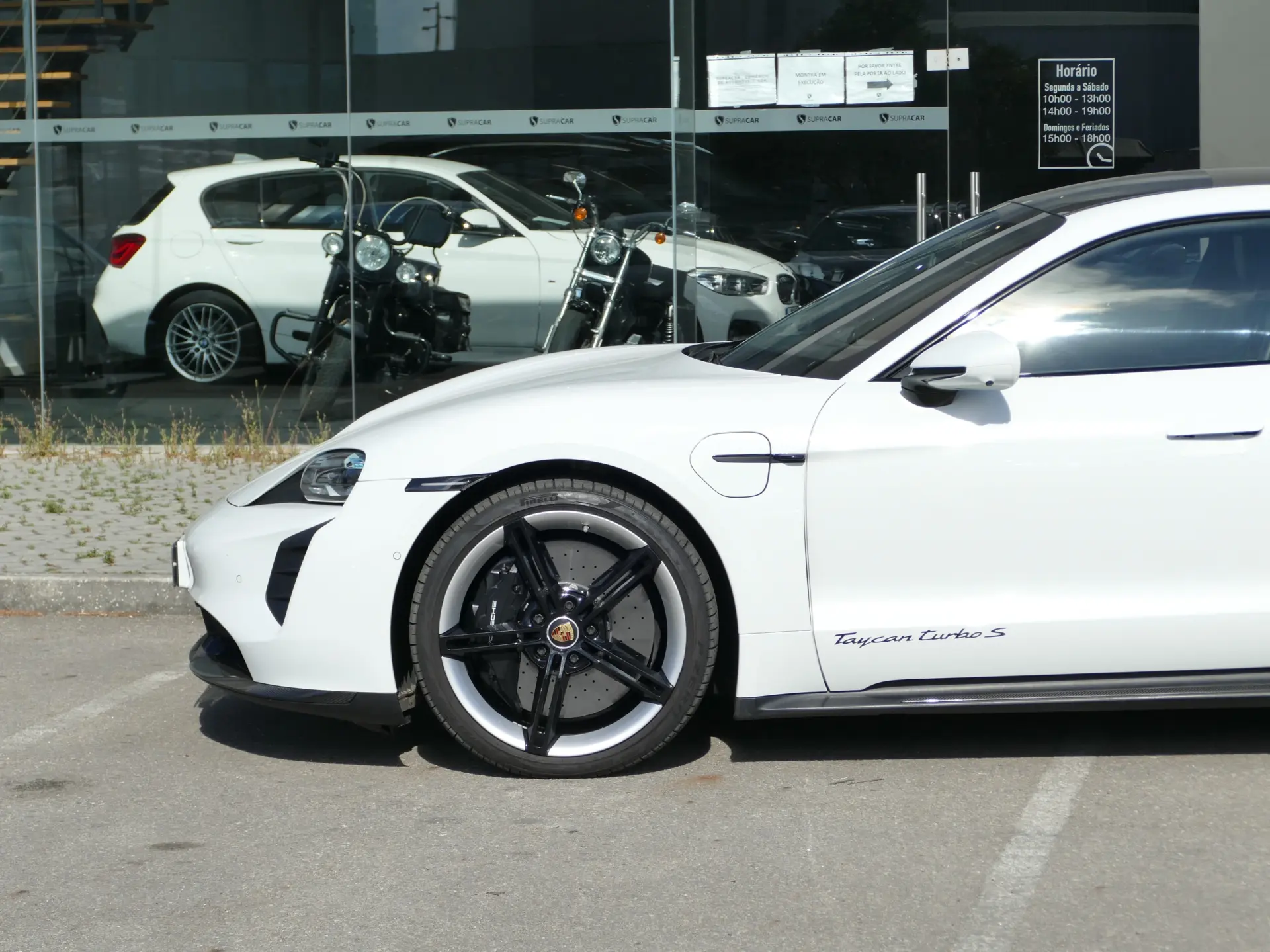 Porsche Taycan Turbo S 13
