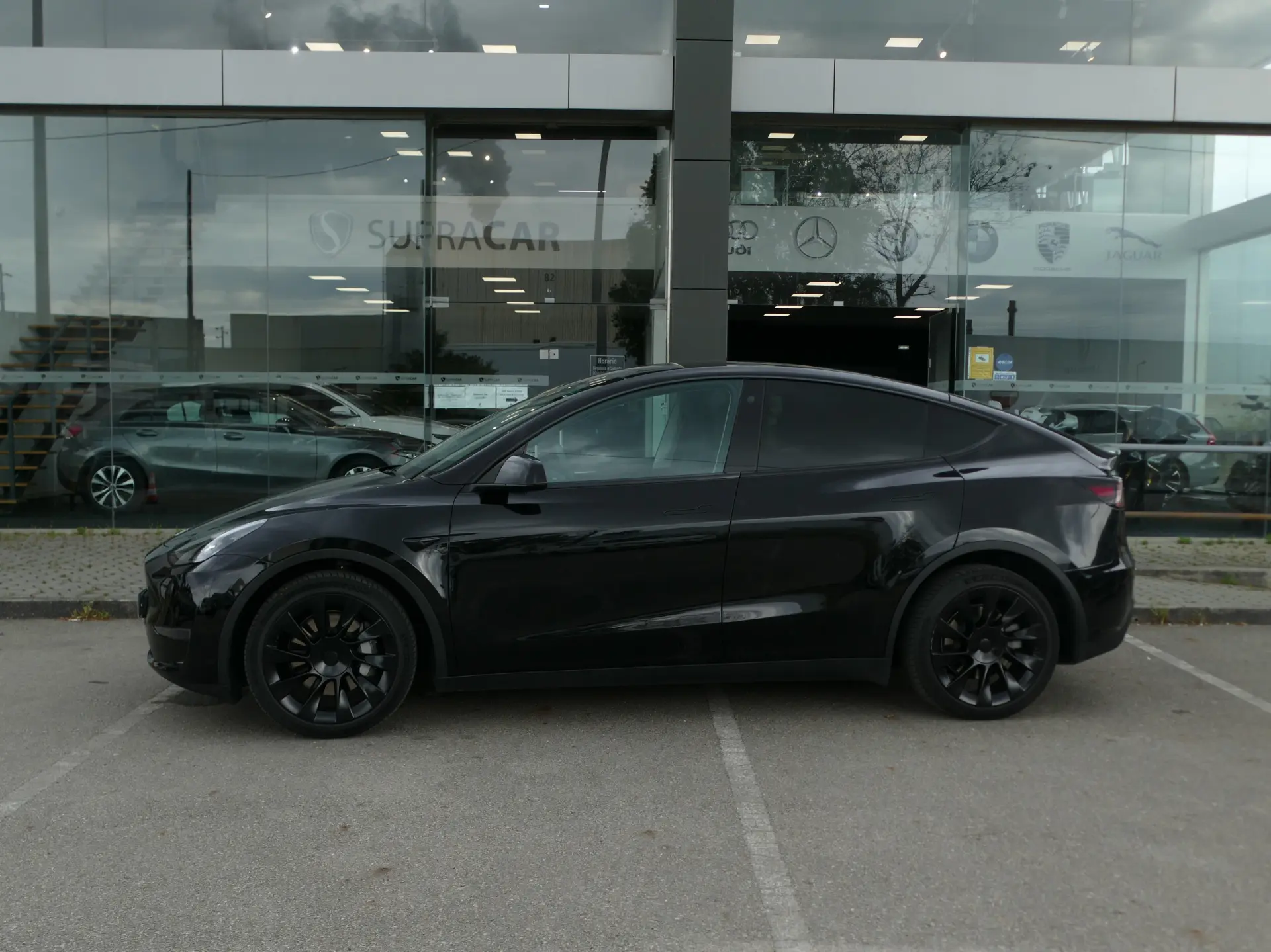 Tesla Model Y Long Range Tração Integral 18