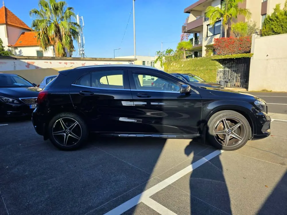 Mercedes-Benz GLA 200 CDi AMG Line 4