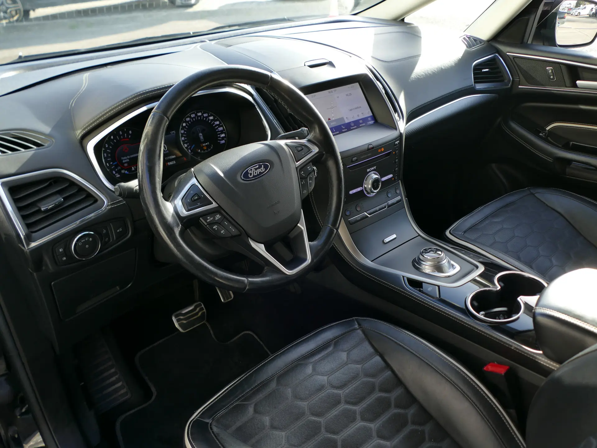 Ford S-Max 2.0 TDCi Vignale Powershift 26
