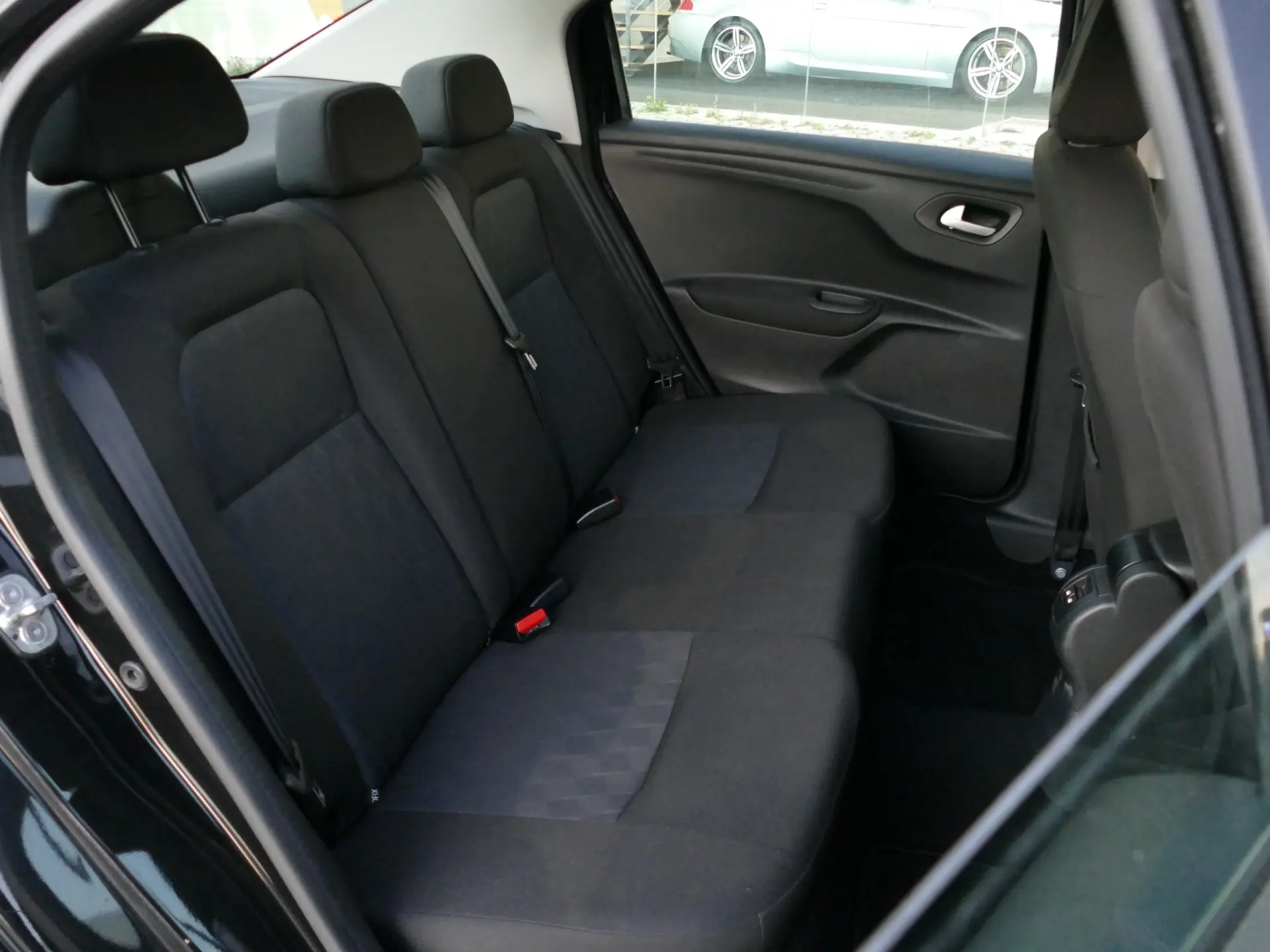 Citroen C-Elysée 1.5 BlueHDi Shine 31