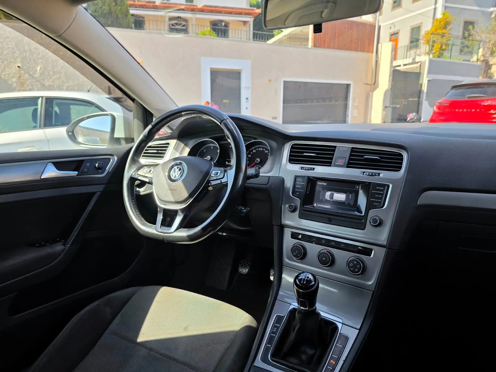 Volkswagen Golf 1.6 TDi Confortline 22