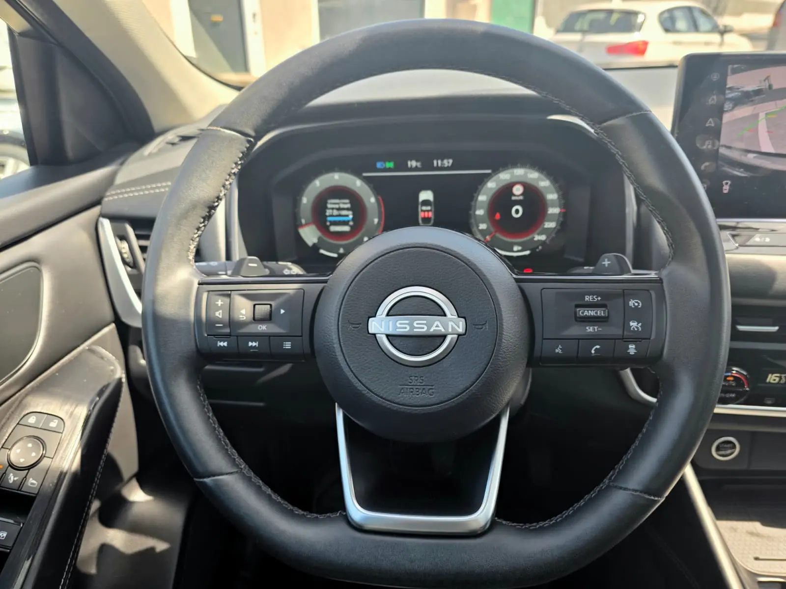 Nissan Qashqai 1.3 DIG-T Engage Xtronic 27