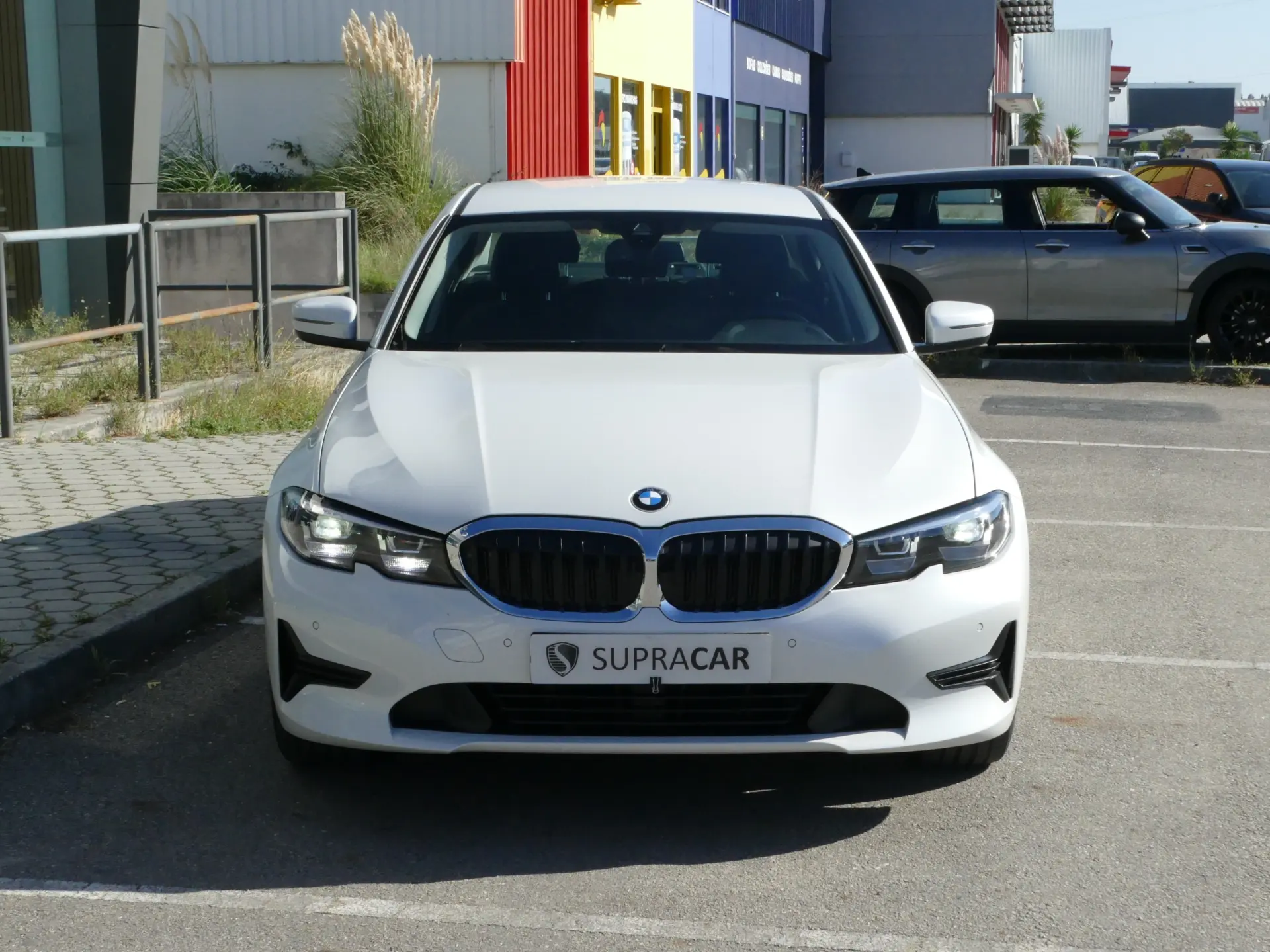 BMW 330 e iPerformance Advantage 2