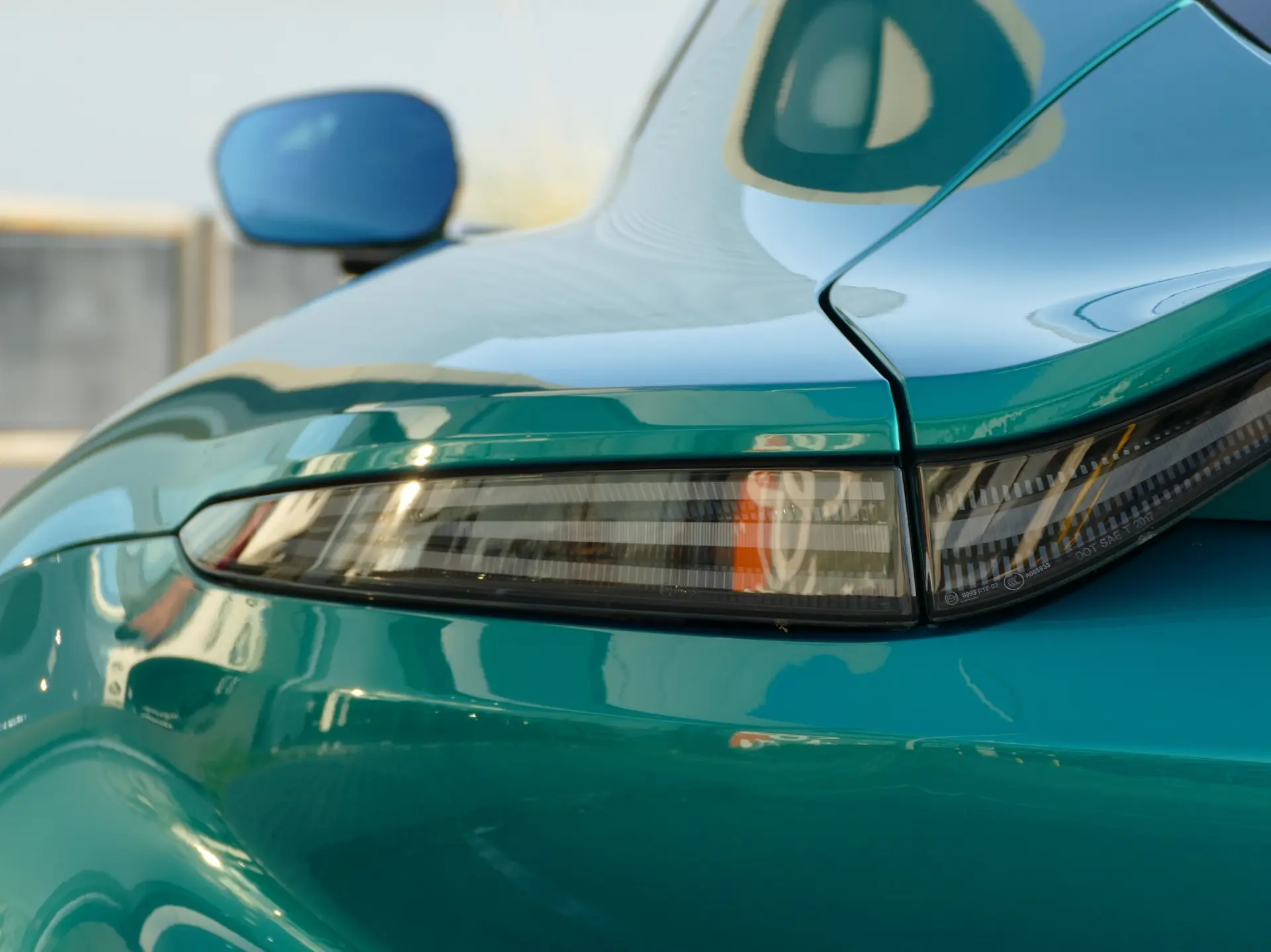 Aston Martin Vantage Coupe V8 17