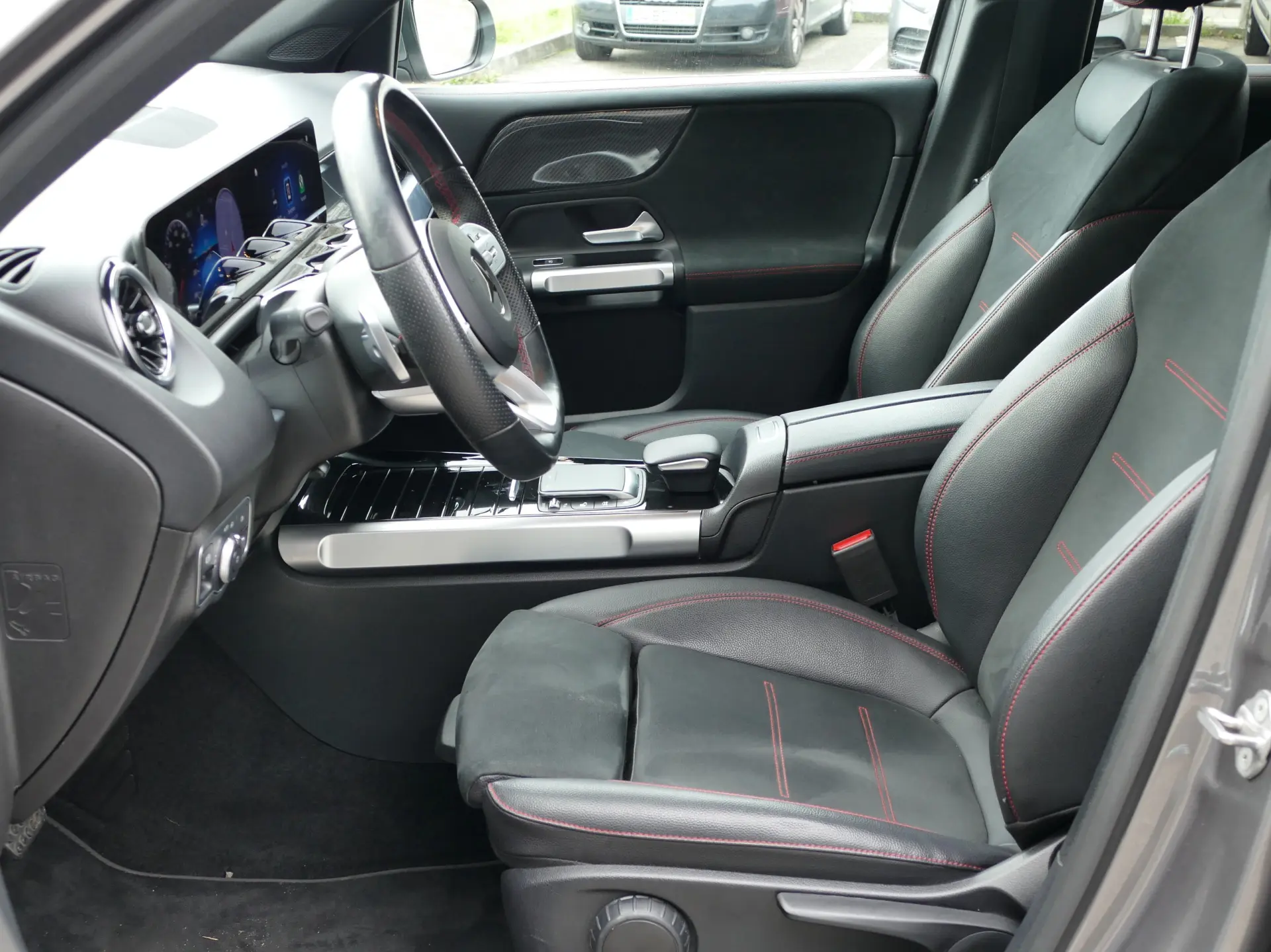 Mercedes-Benz GLB 180 d AMG Line 28