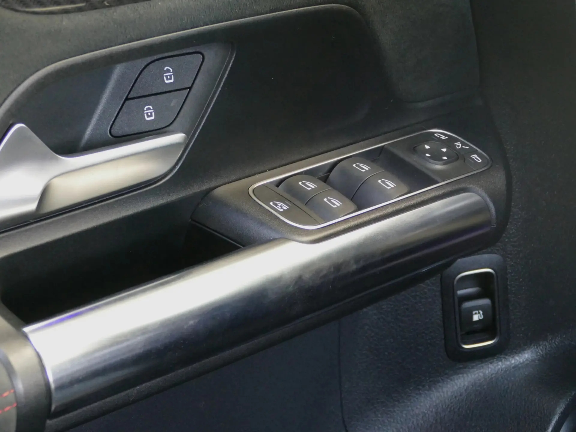 Mercedes-Benz B 250 e AMG Line 32