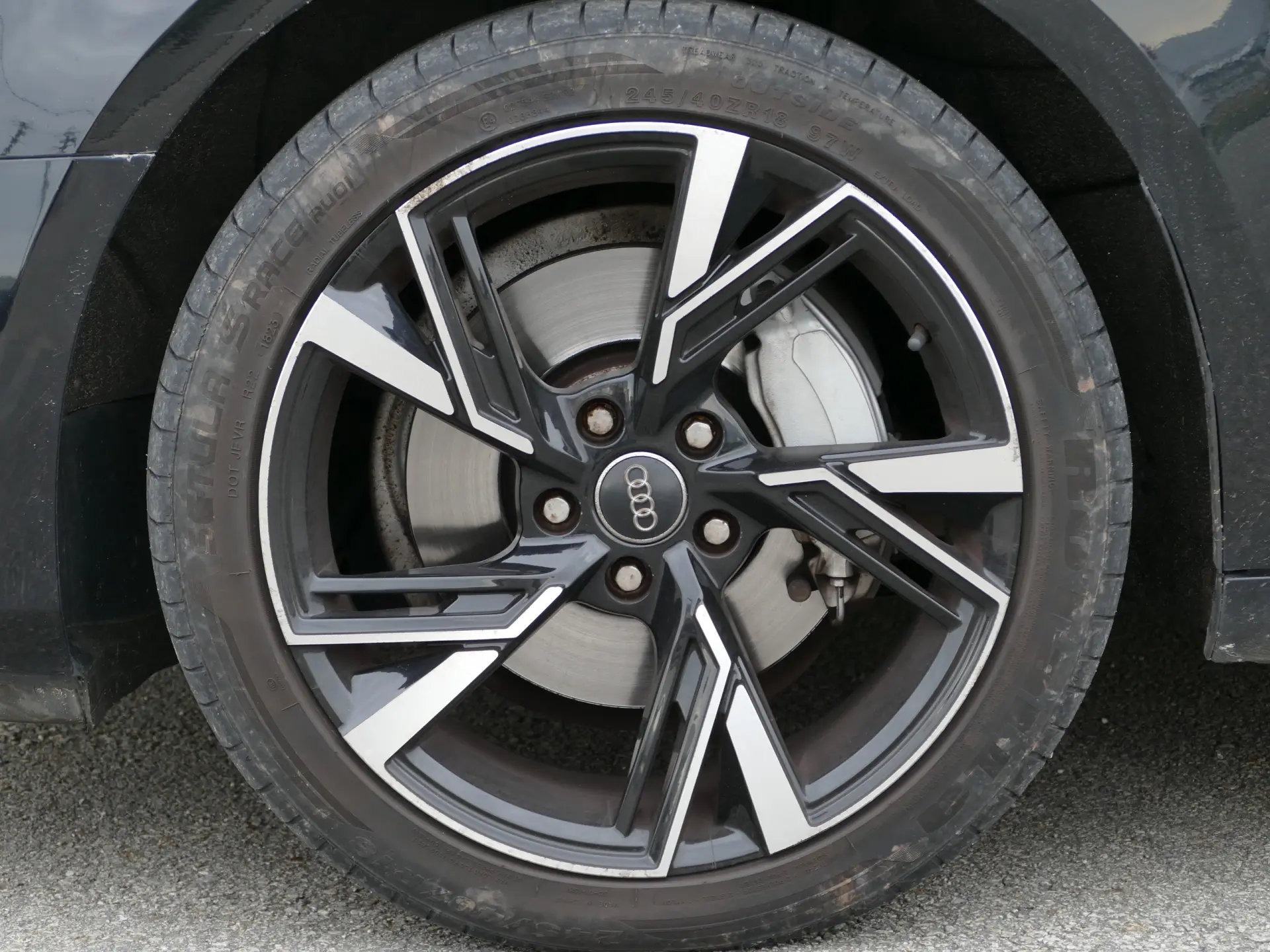 Audi A4 Avant 40 TDI Sport S tronic 5