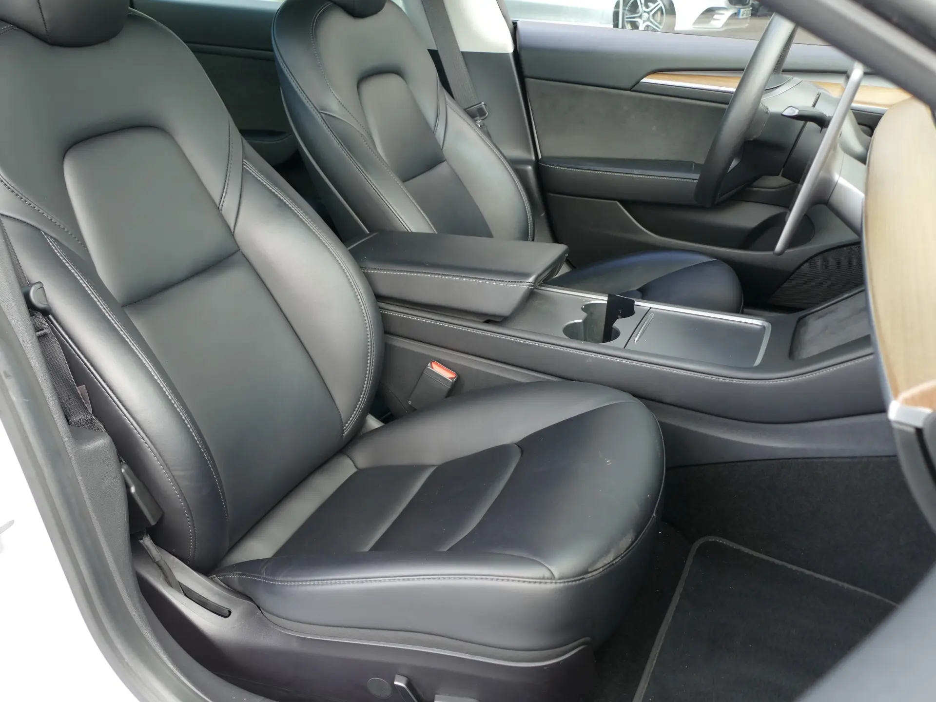 Tesla Model 3 Long Range Tração Integral 26