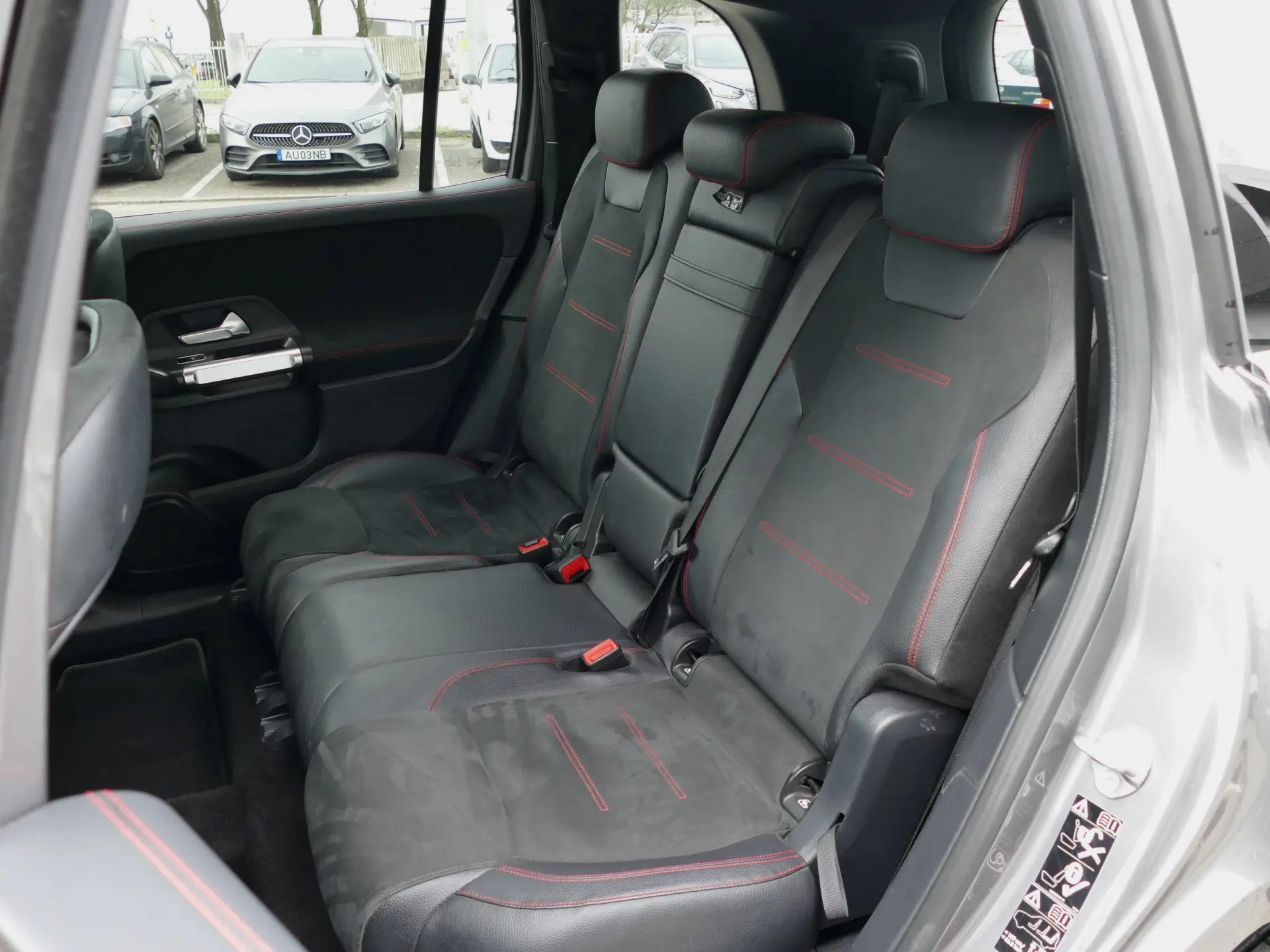 Mercedes-Benz GLB 180 d AMG Line 33