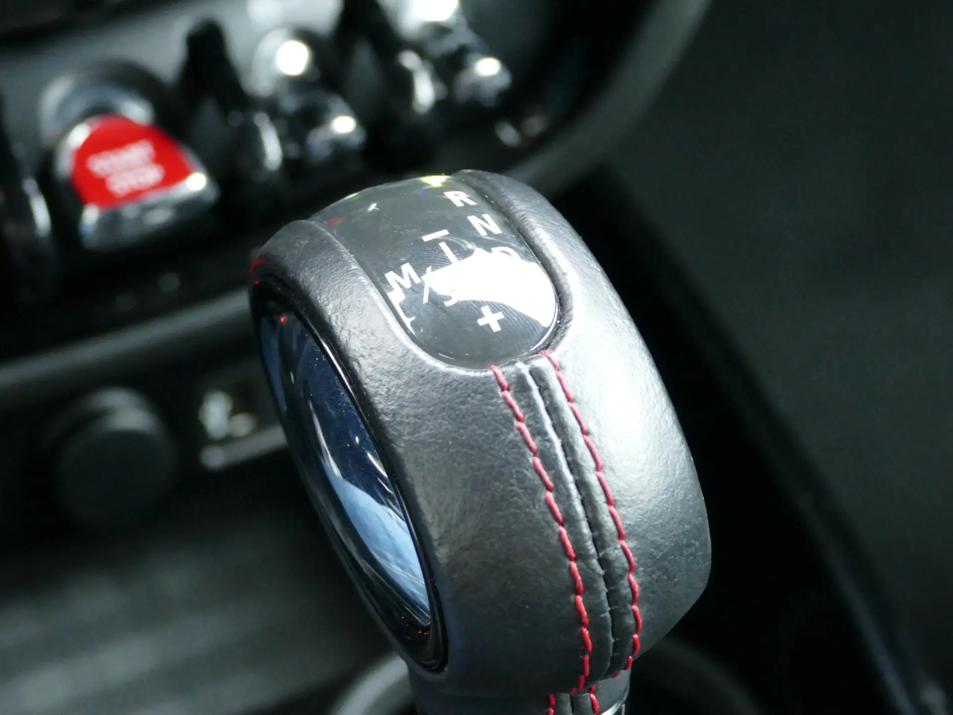 MINI Clubman John Cooper Works ALL4 Auto Desp. 25