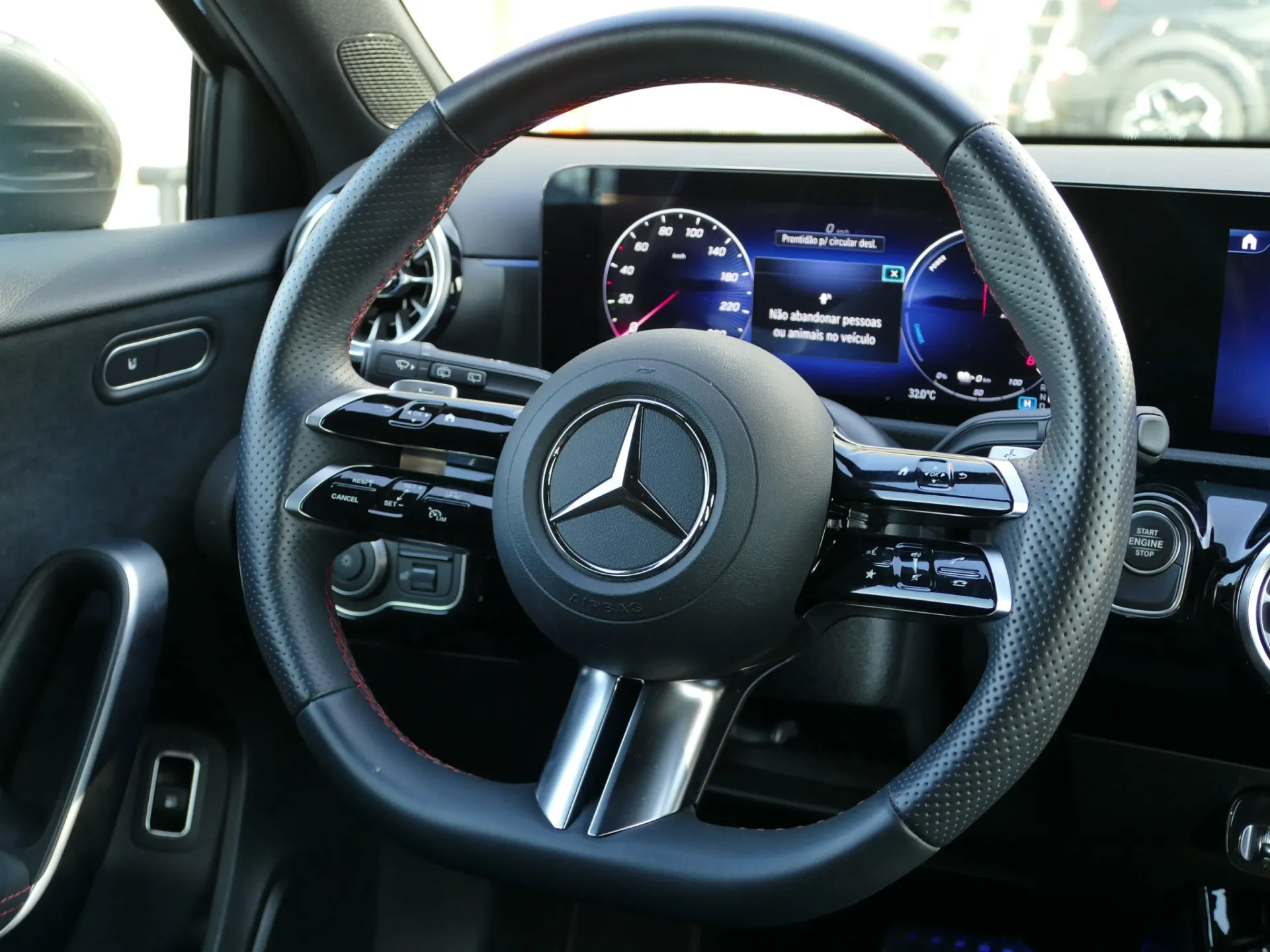 Mercedes-Benz A 250 e 36
