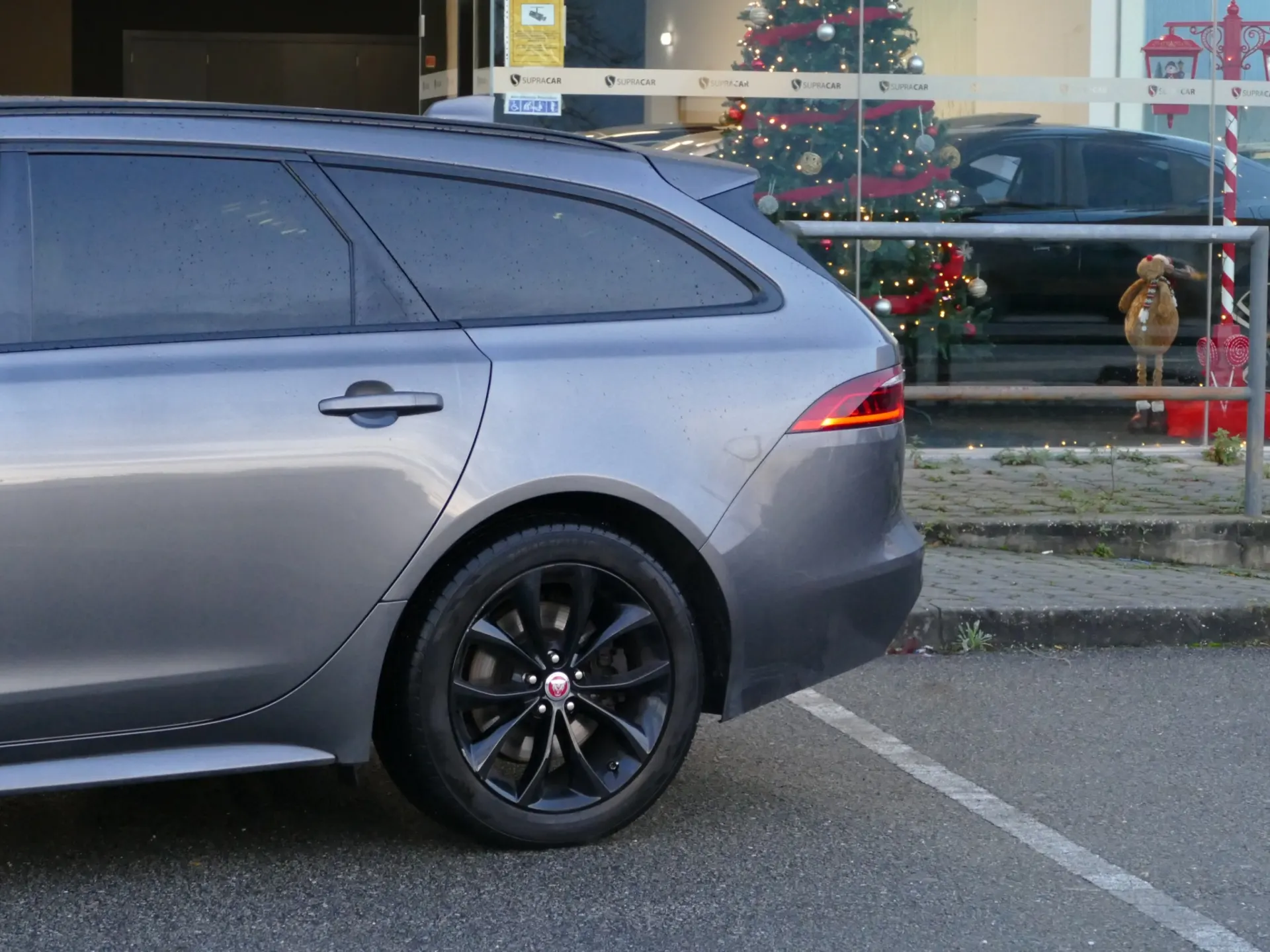 Jaguar XF Sportbrake 2.0 D R-Sport Aut. 15