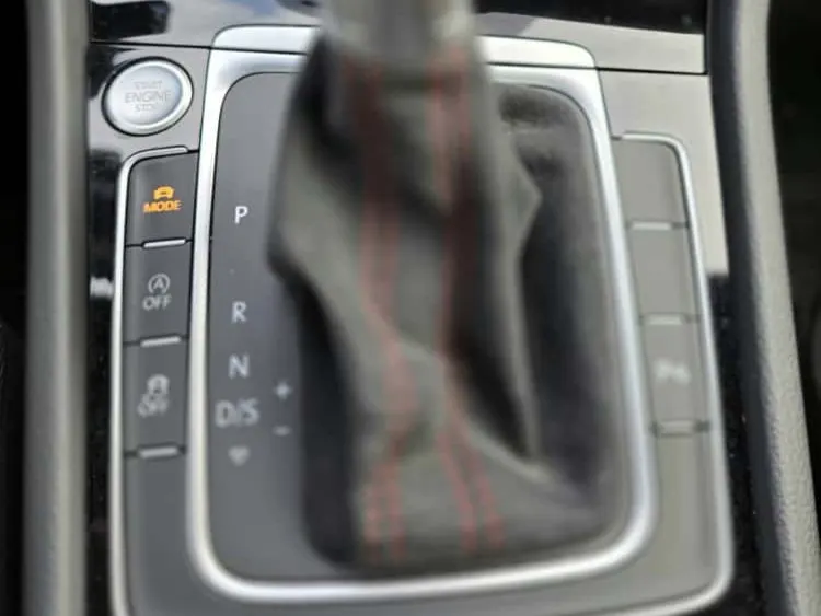 Volkswagen Golf 2.0 TSI GTi TCR DSG 13