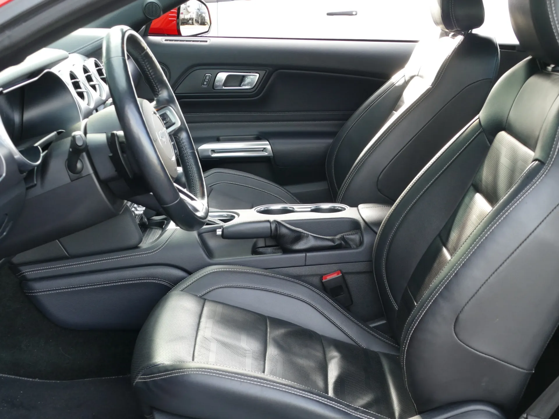 Ford Mustang 2.3i EcoBoost Aut. 27