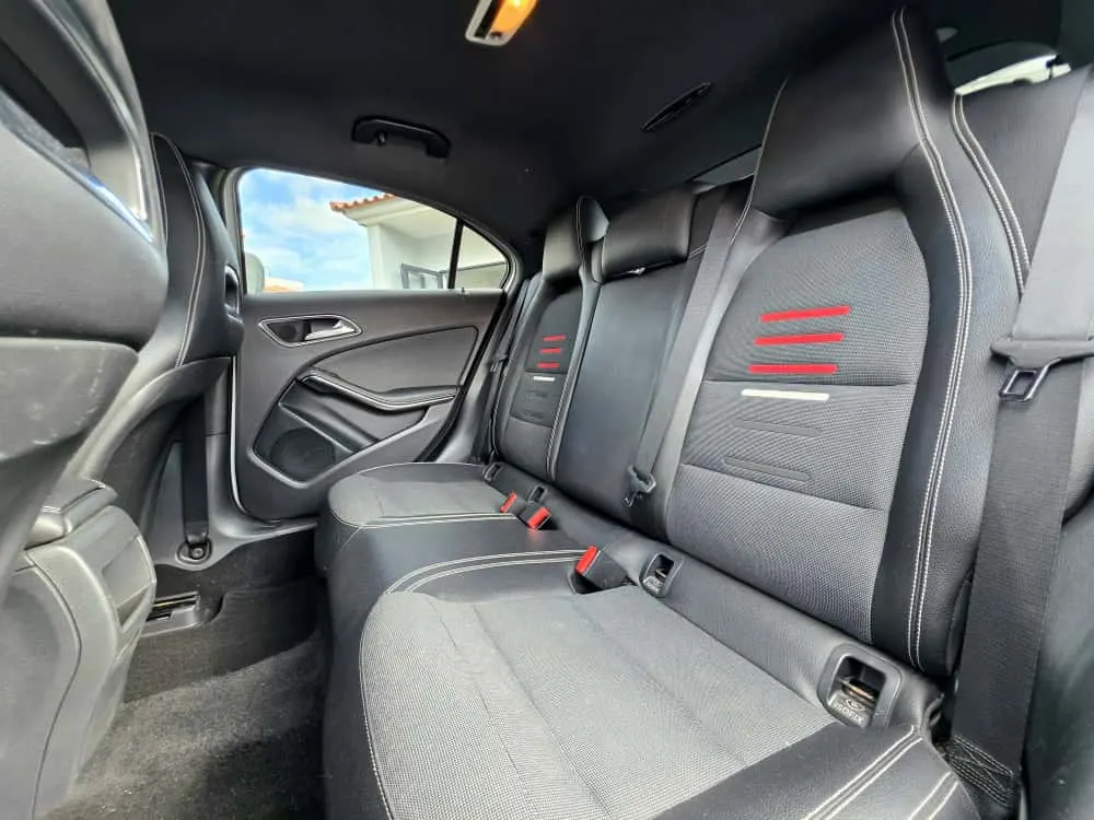 Mercedes-Benz A 180 d AMG Line 14