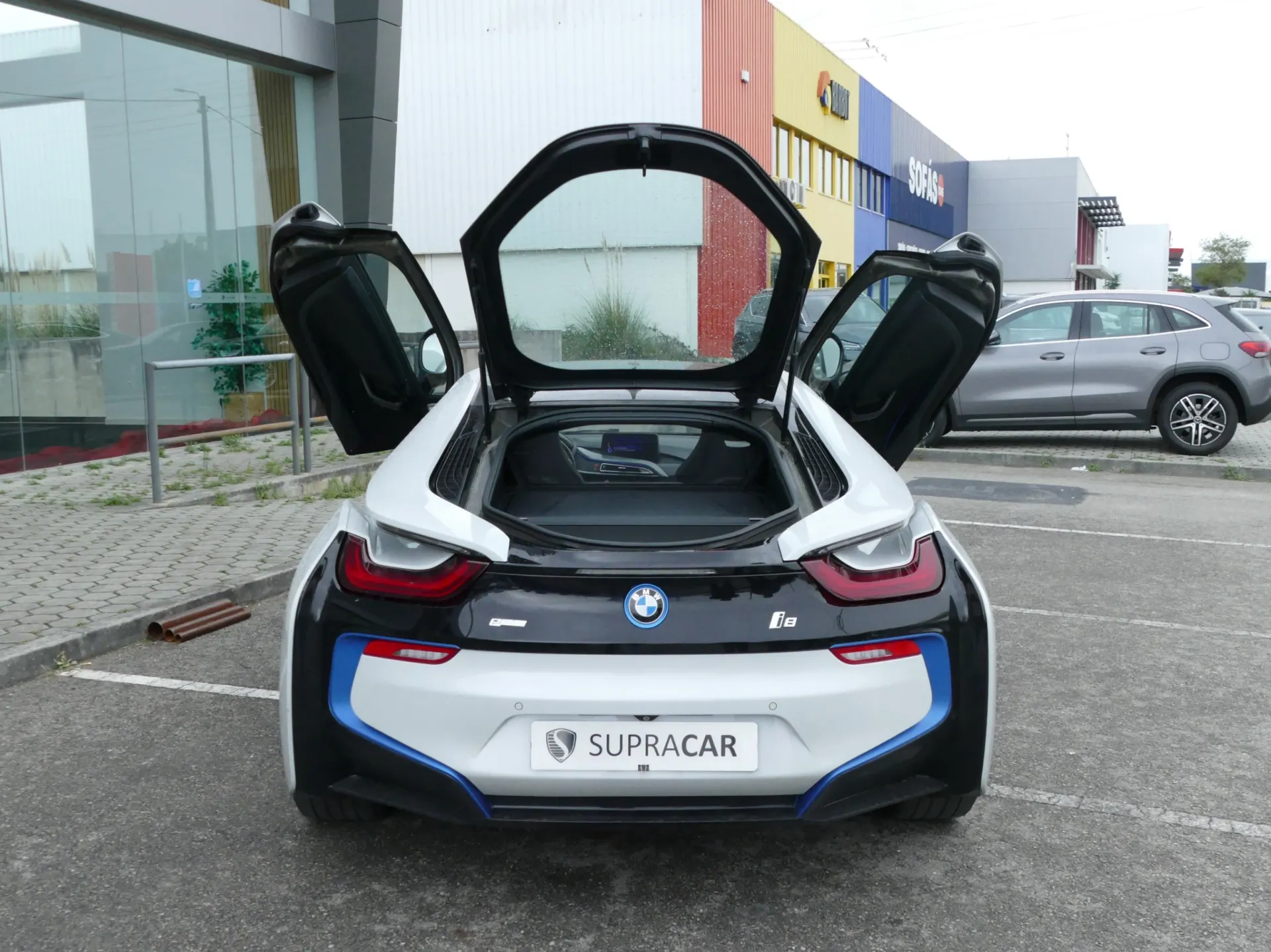 BMW i8 Standard 11