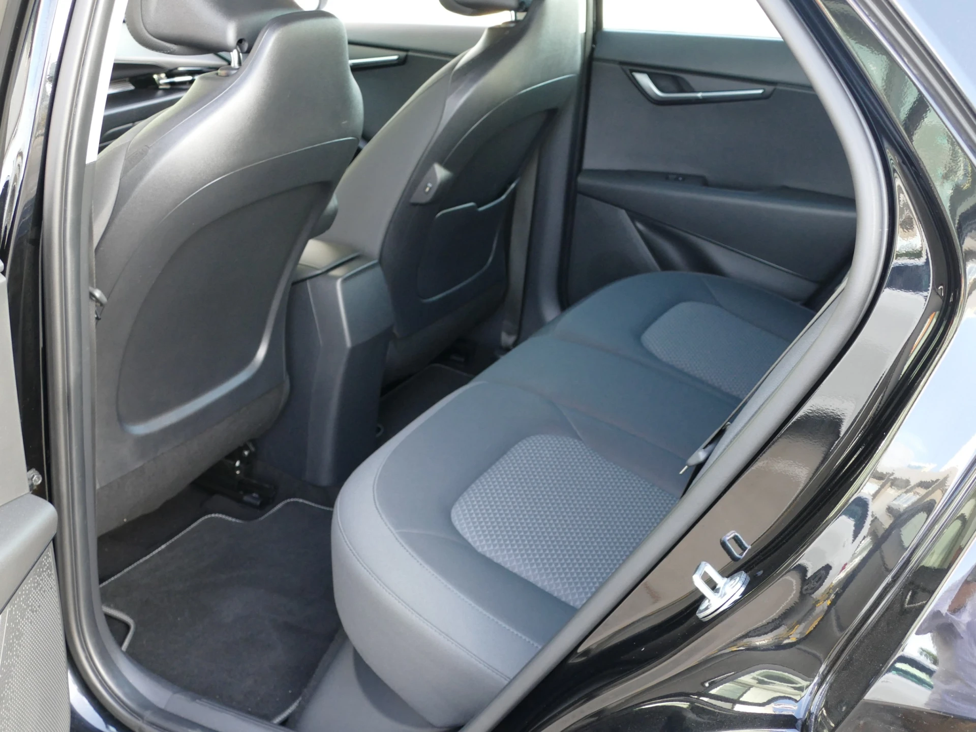 Kia Niro EV 64kWh Tech 28