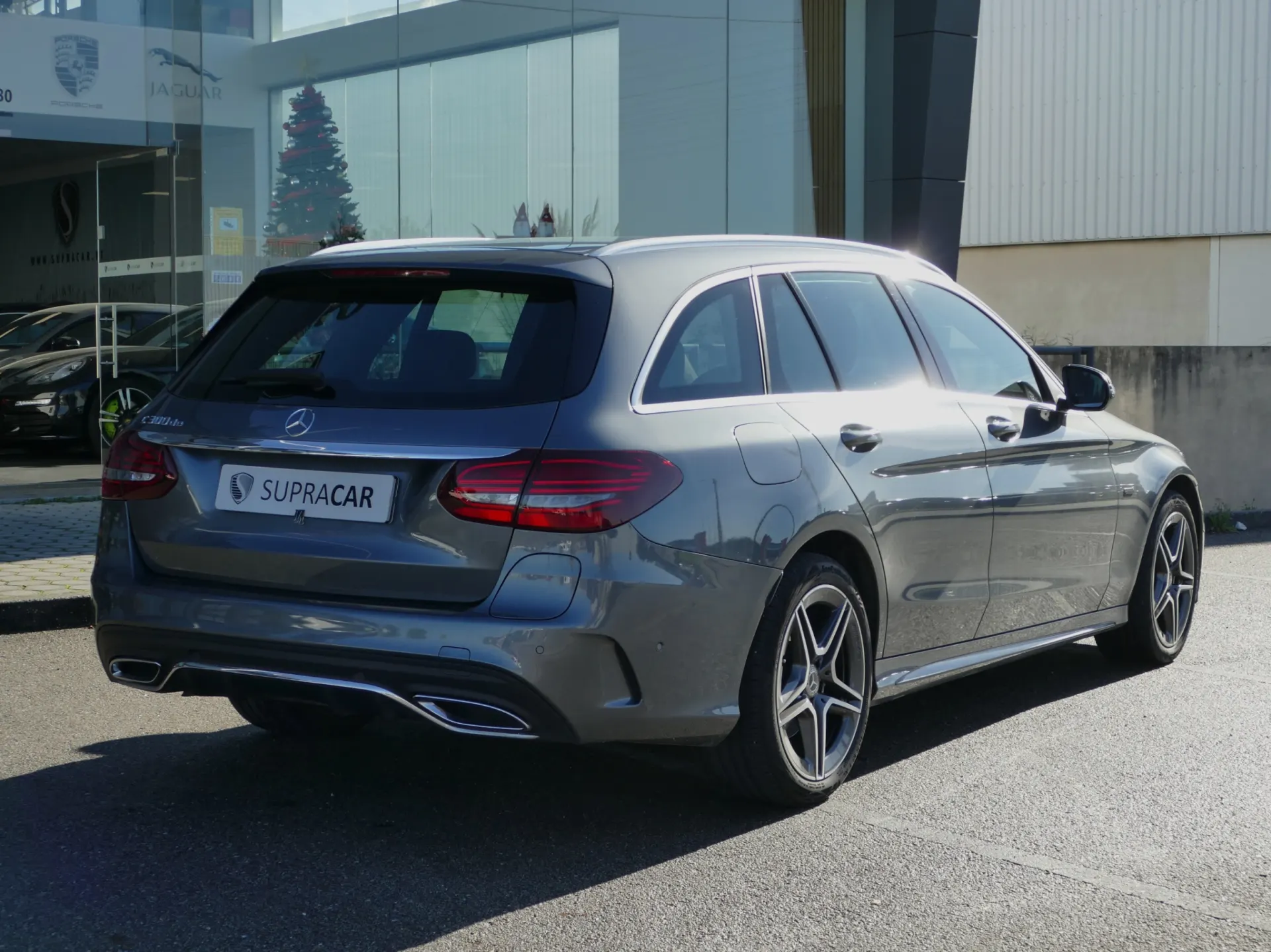 Mercedes-Benz C 300 de AMG Line 3