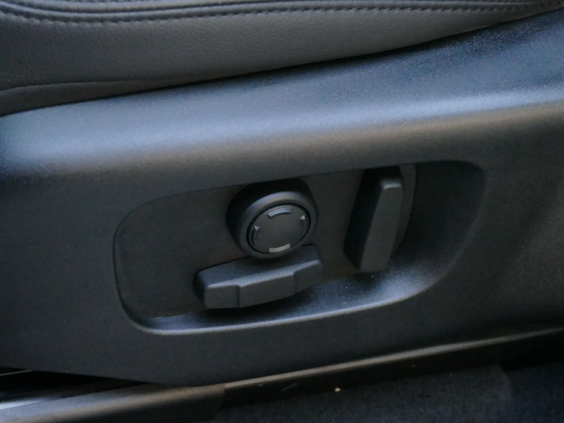 Land Rover Range Rover Velar 2.0 P400e AWD Dynamic SE 28