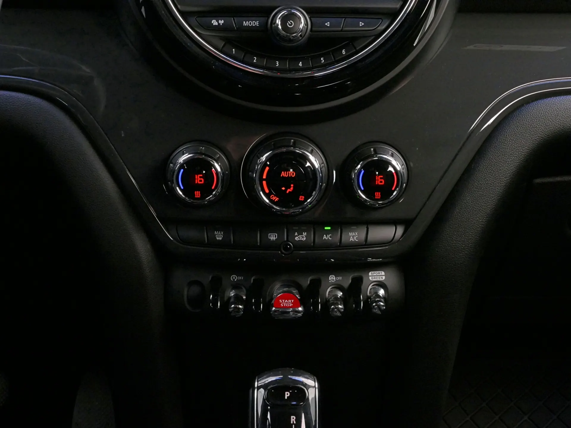 MINI Countryman One D Auto 23